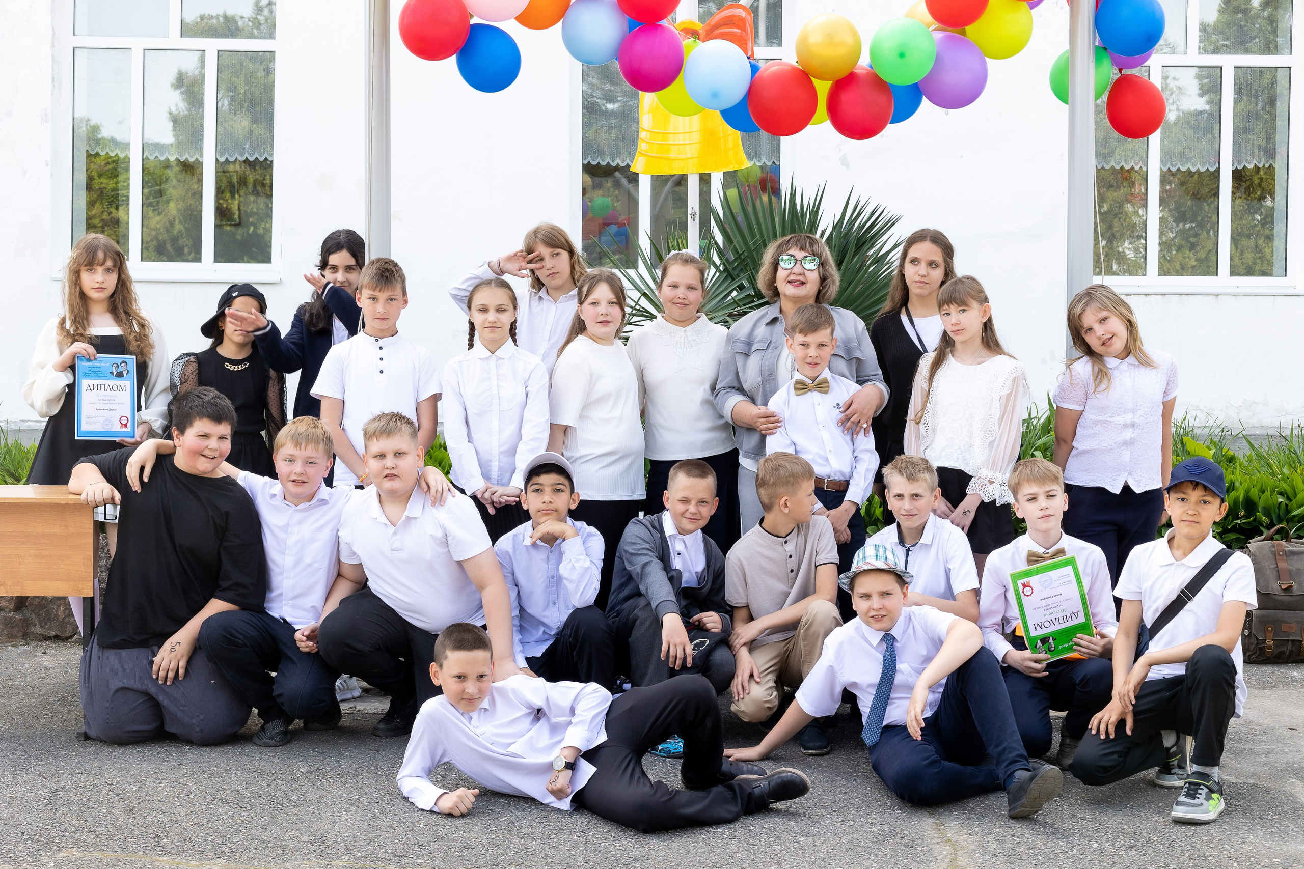 Последний звонок. Выпускные альбомы Майкоп, Краснодар Елена Золотарева