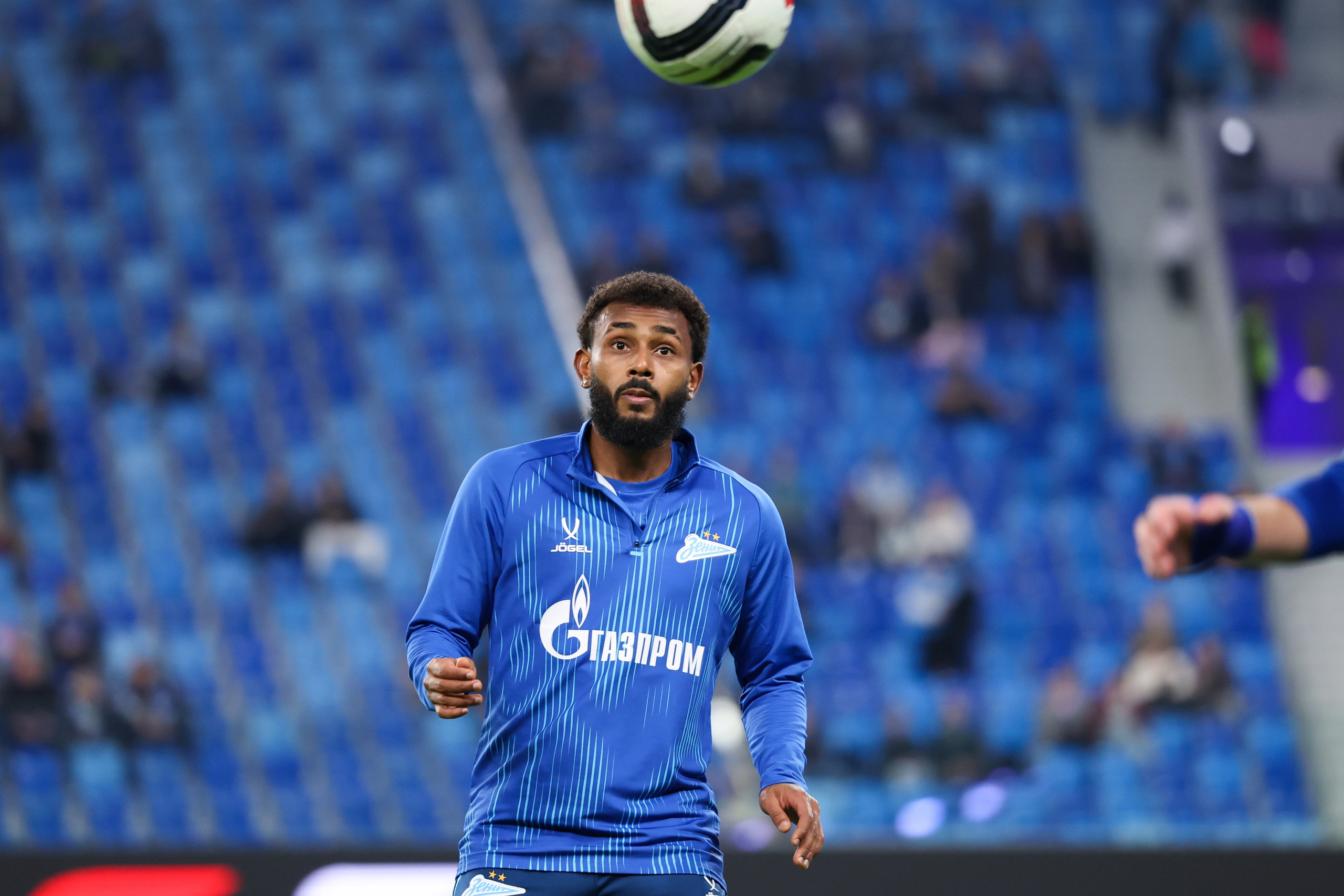 ФК «Зенит — ФК «Динамо» Москва 05.11.2025. Спортивный и репортажный фотограф Антон Тереханов