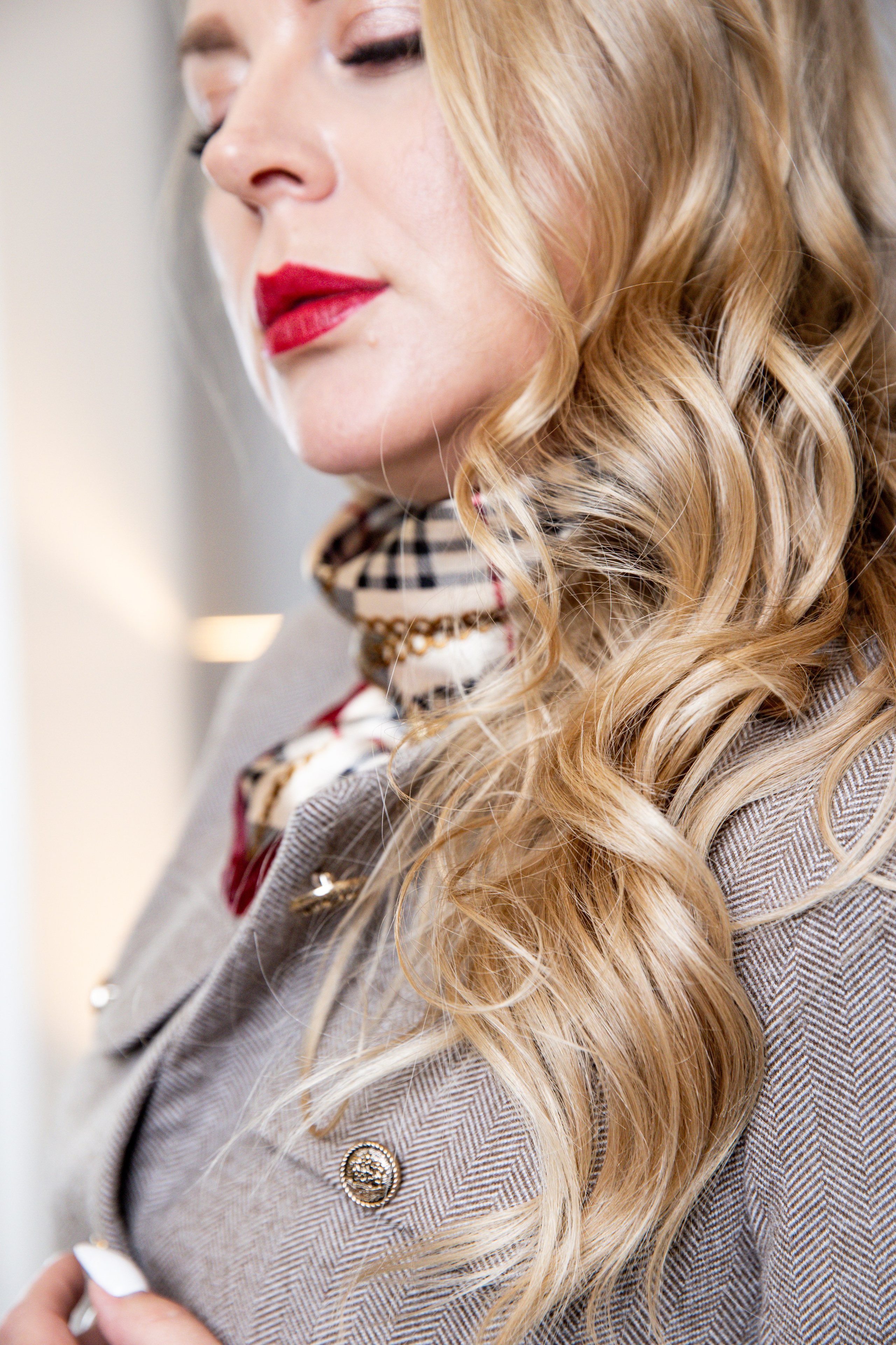 Деловая съемка для предпринимателя. Контент фотограф для экспертов в соцсетях Алена Собора Москва