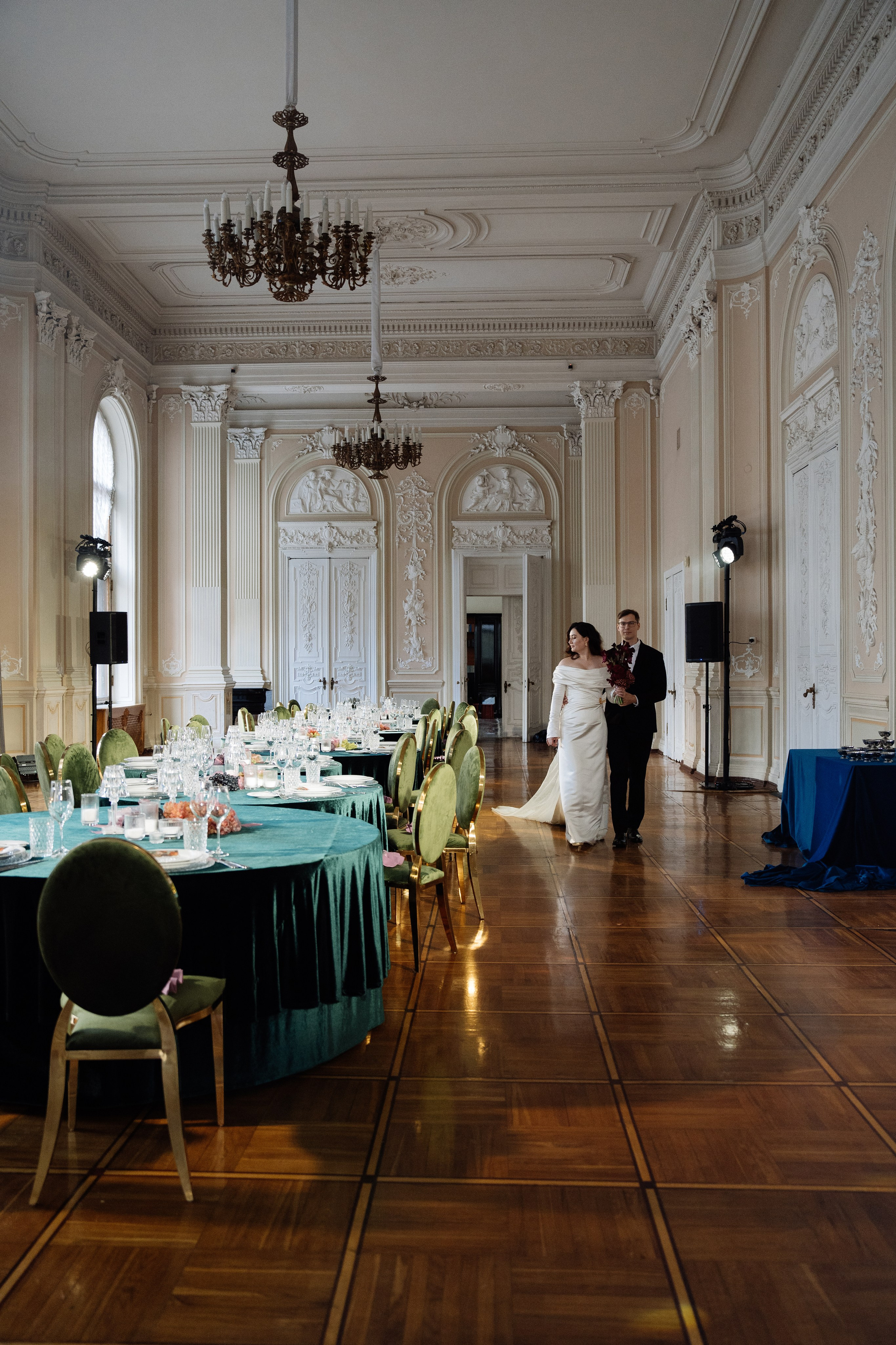 Современная свадьба во дворце. Свадебный фотограф организатор в Санкт-Петербурге Ассоль Опарина