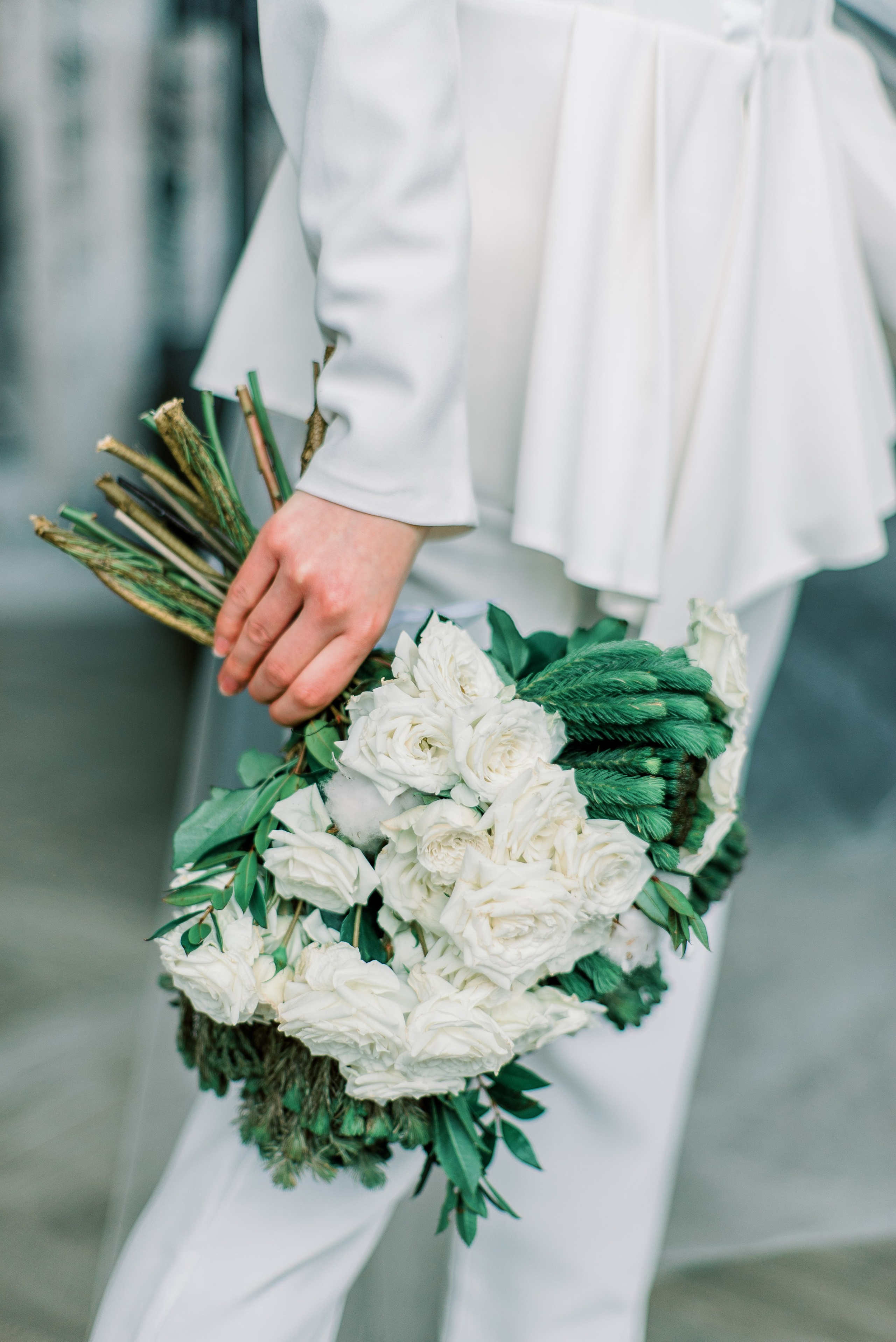 Свадебная зимняя фотосессия, со сборами в студии