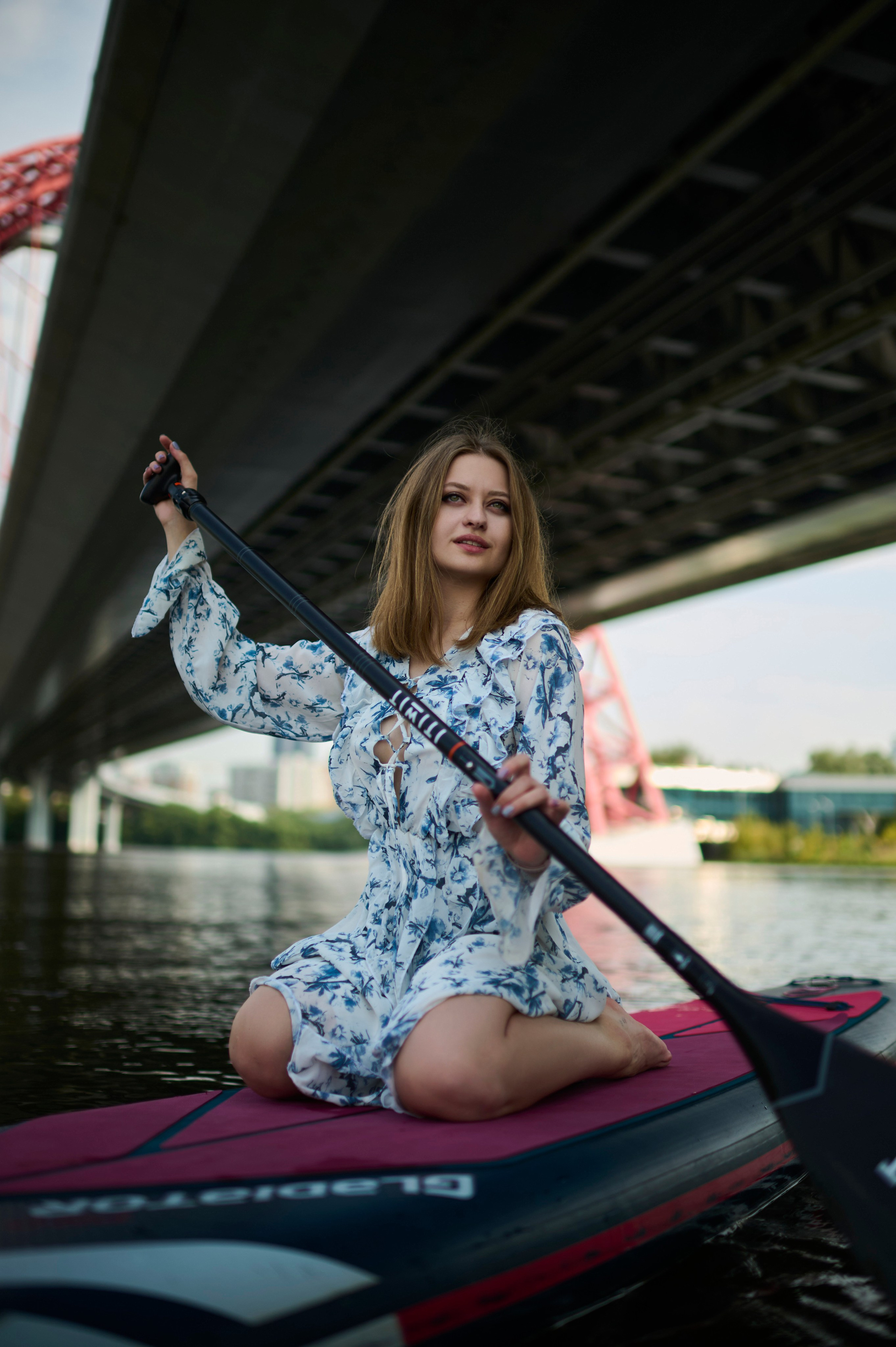 Маша. Фотосъемки на сапах, Москва. Сплавы на сапах