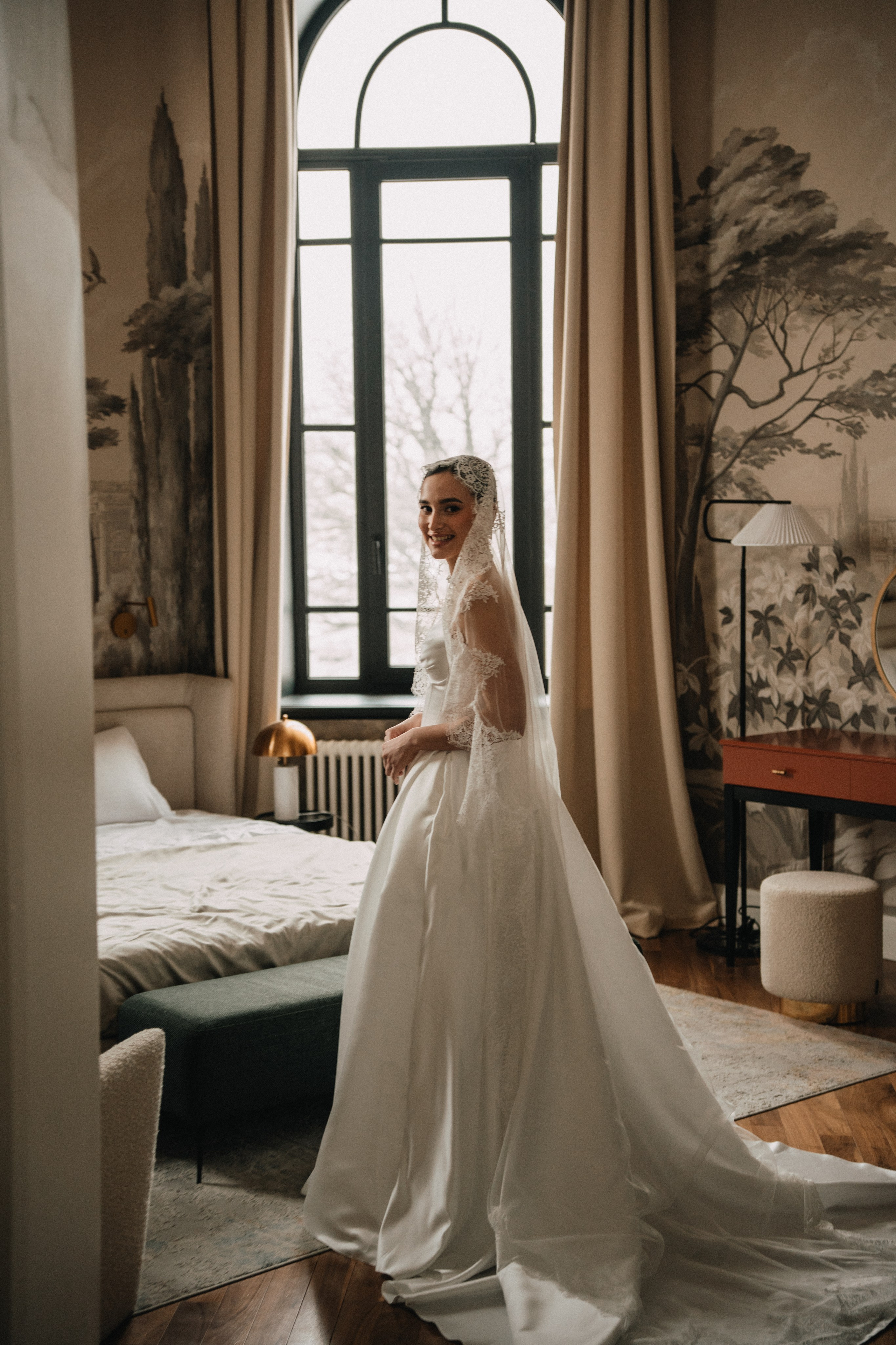 Свадебная фотосессия в Санкт-Петербурге. Утро невесты. особняк Балинского. Федосова Елизавета - свадебный фотограф СПб.