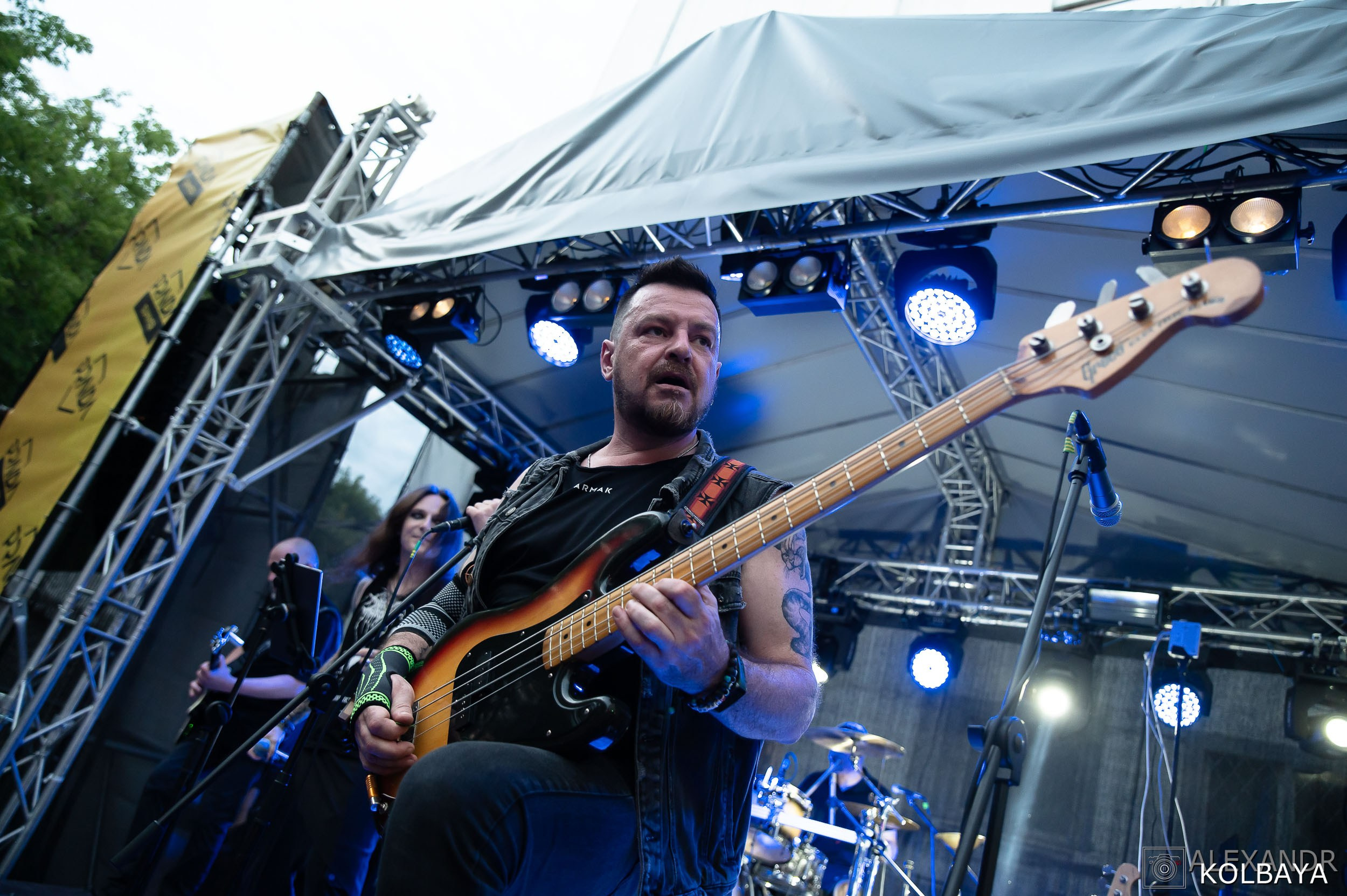 Фоторепортаж с мэшап концерта группы Черный Обелиск 4 июля 2024 года. Концертный и театральный репортажный фотограф в Москве Александр Колбая