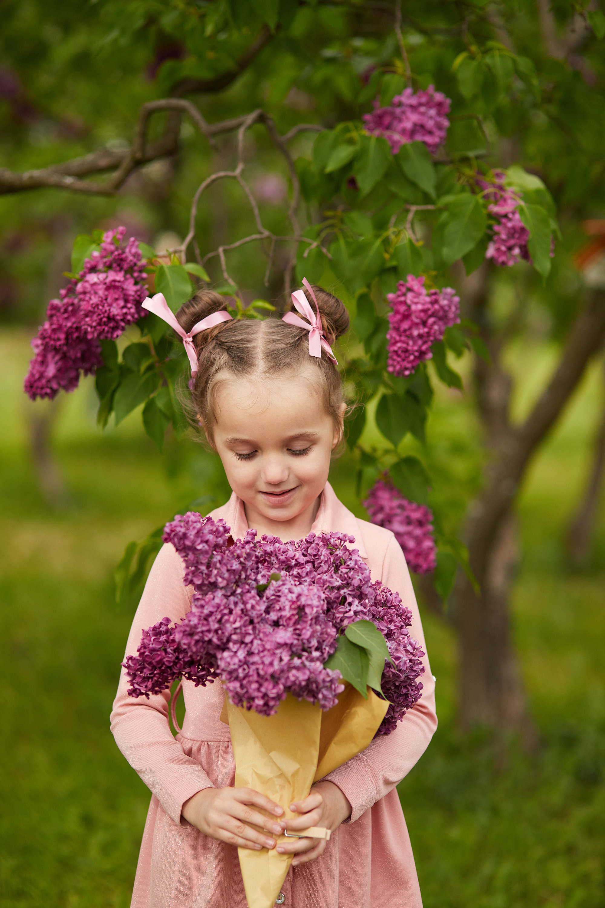 Соня в сирени. Фотограф КовалёваТатьяна | Москва | Краснодар |Сочи |Портрет, свадьбы, семейные съёмки