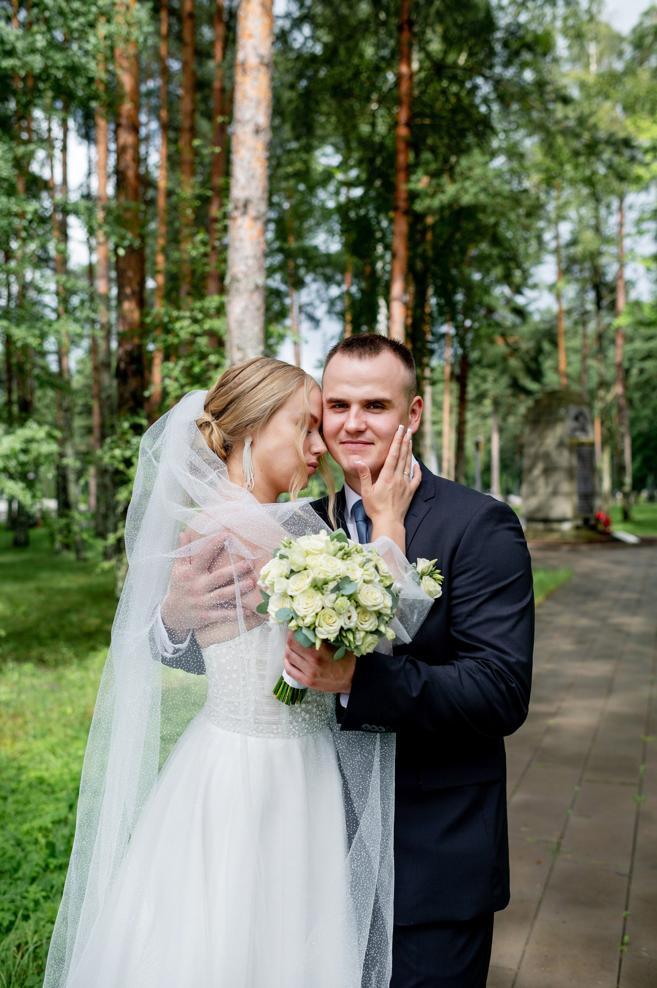 Ксения и Владислав (фотосессия в ЗАГСе и парке города Кингисеппа). Портретный, семейный и свадебный фотограф в Санкт-Петербурге и в Пушкине Ширяев Денис