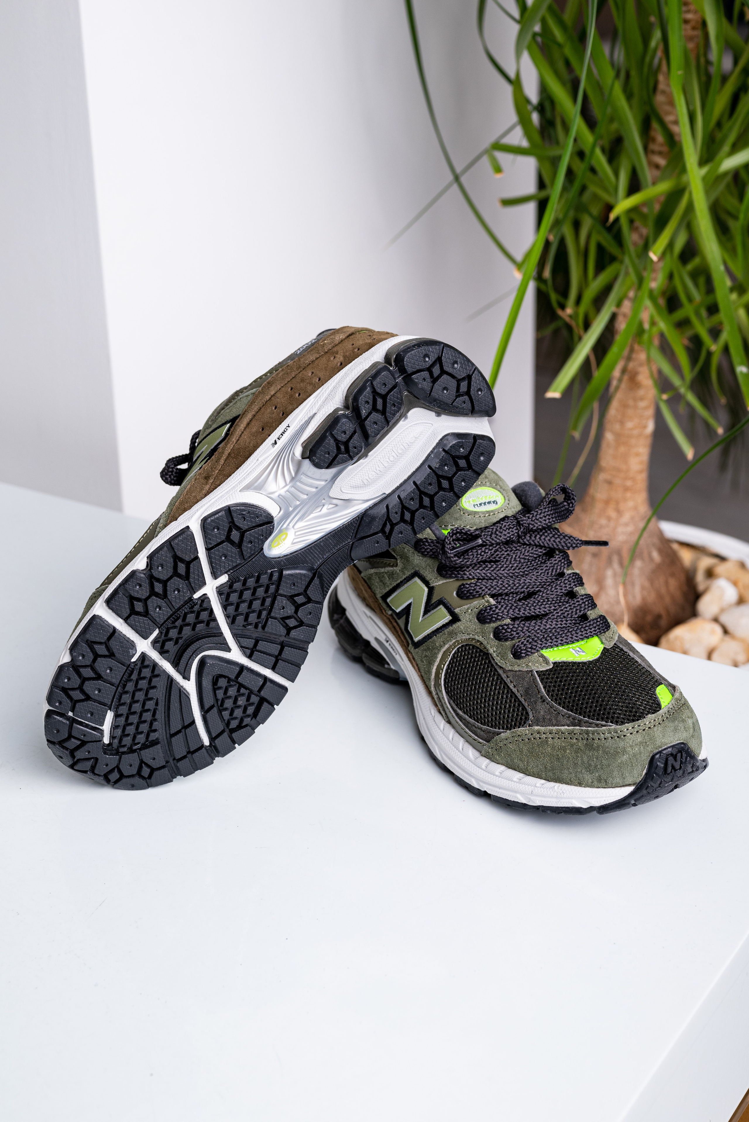 Кроссовки. Предметный фотограф, фото для маркетплейсов Пятигорск, КМВ