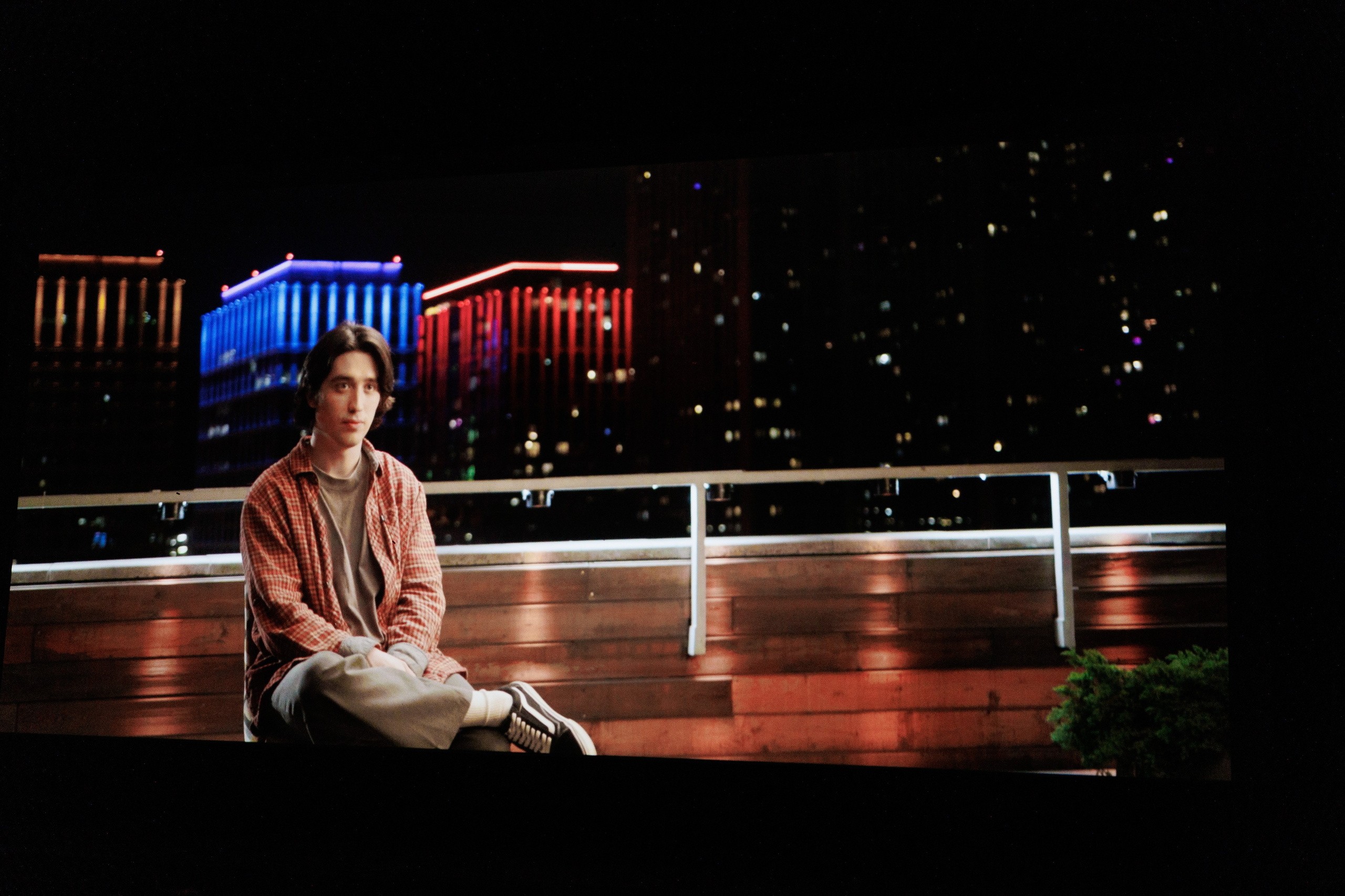 Выксунская премьера «Громко и Честно. Бонд с кнопкой». Фотограф городских и семейных событий Артем Карпухин