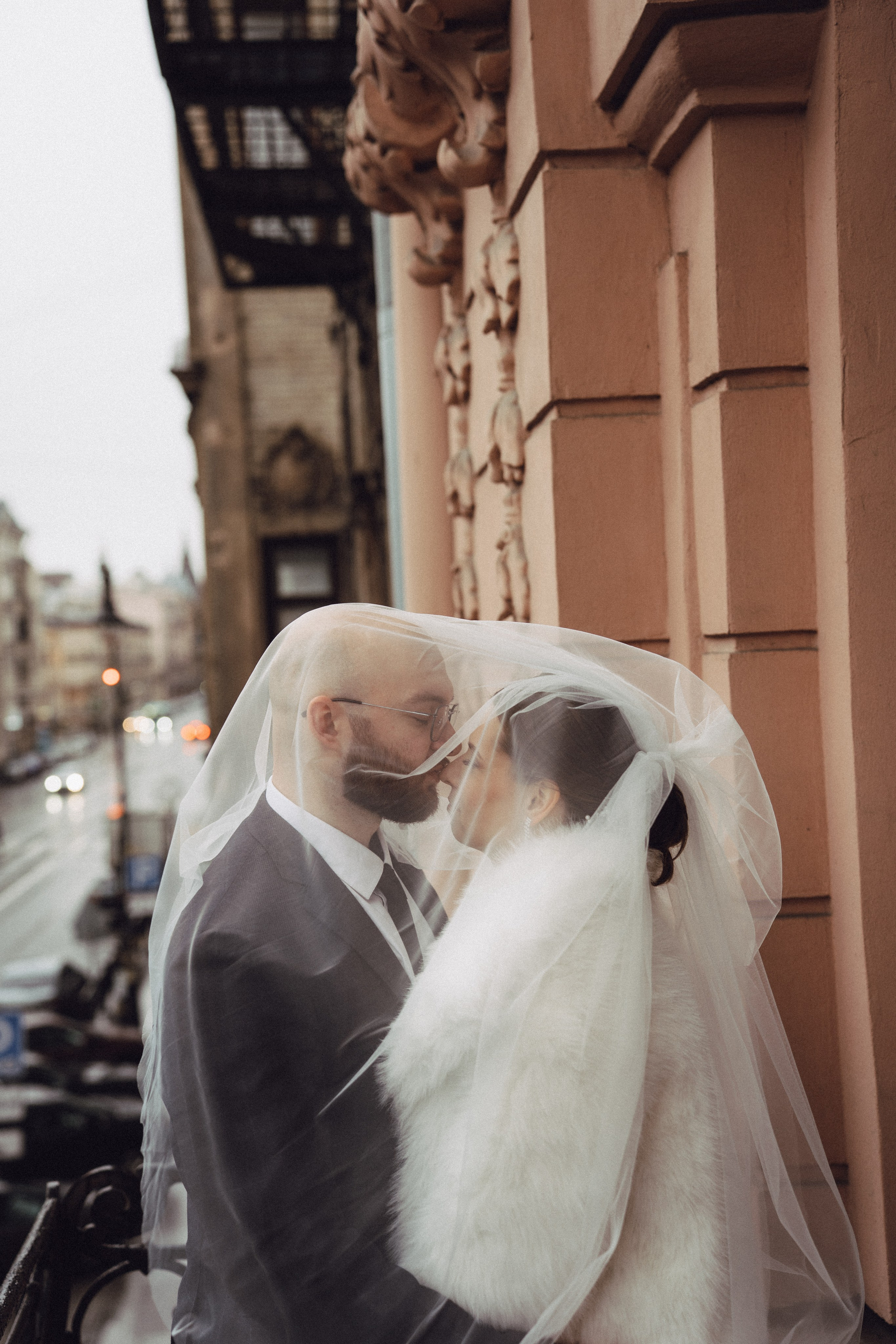 СВАДЕБНАЯ СЬЕМКА ВО ВТОРОМ ДВОРЦЕ (ДЕКАБРЬ) ТАКЖЕ СЬЕМКА В СТУДИИ НА ЧЕРНЫШЕВСКОЙ. Профессиональный фотограф, Санкт-Петербург — Виктория Богомолова