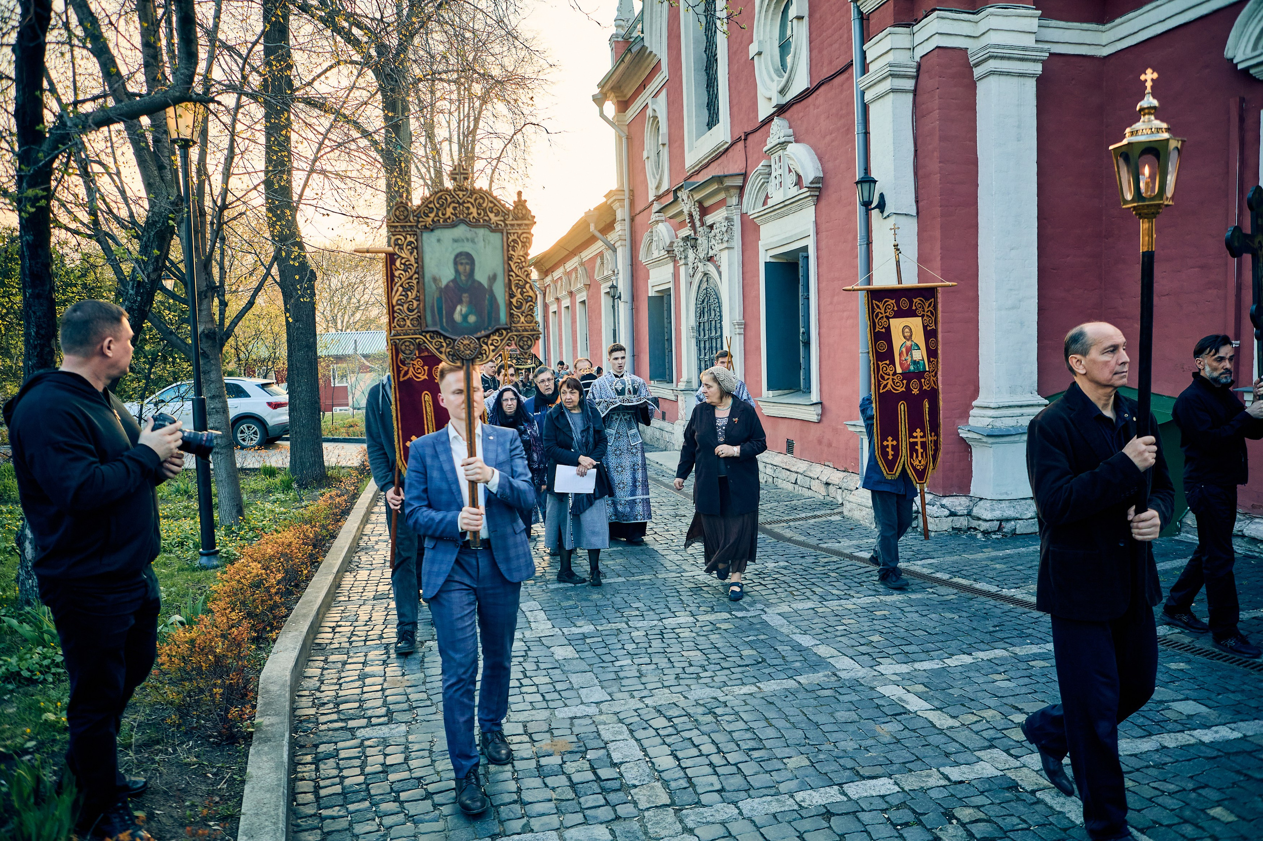 Утреня. Погребение Спасителя. DMITRY MOISEENKO — фотограф, художник, топ-стилист