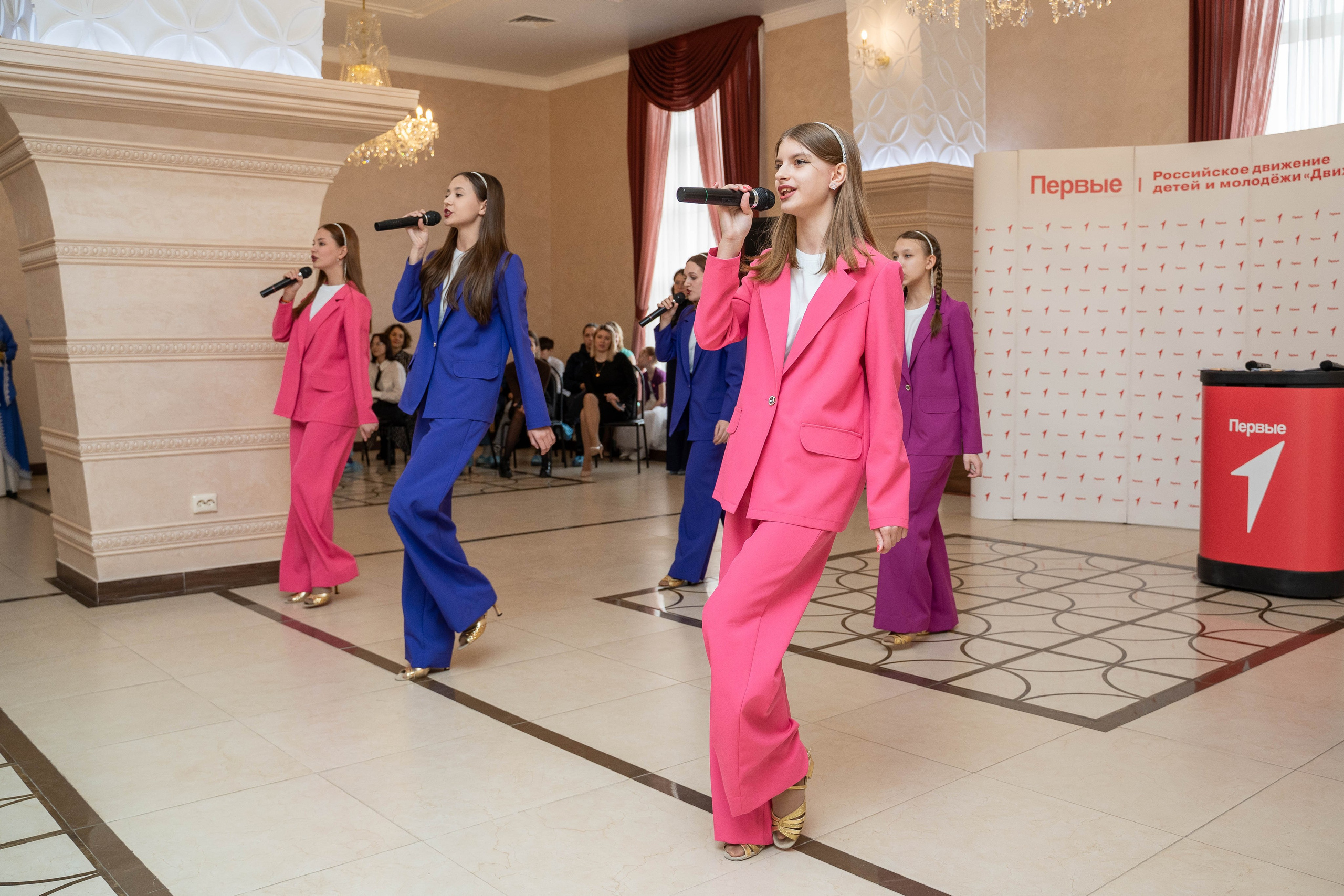 Репортажная съемка бала. Студийный фотограф в Петропавловске-Камчатском