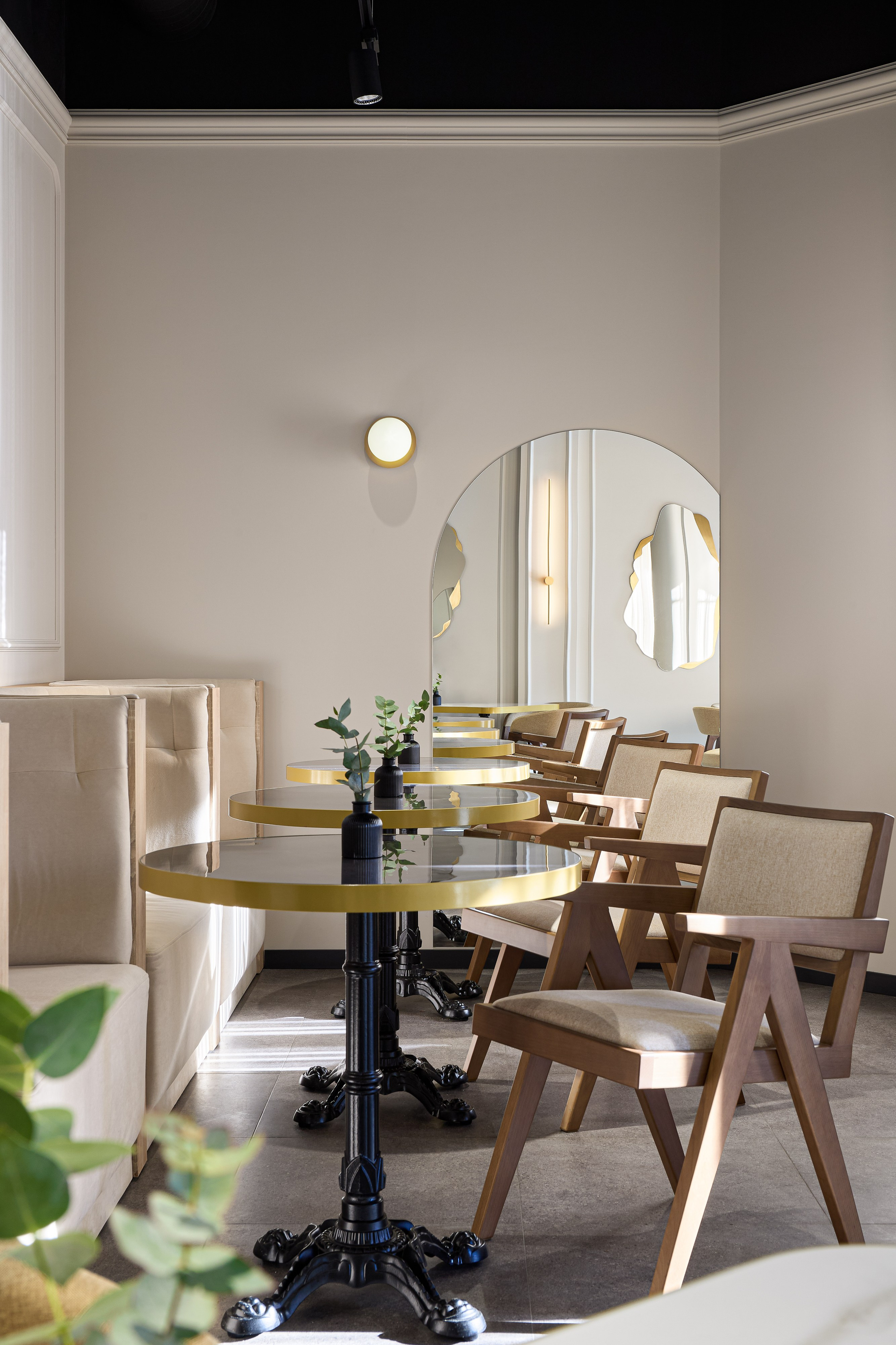 Кафе «Vesna». Дизайнер Георгий Хатнюк. Интерьерный фотограф в Краснодарском крае Светлана Шурлова