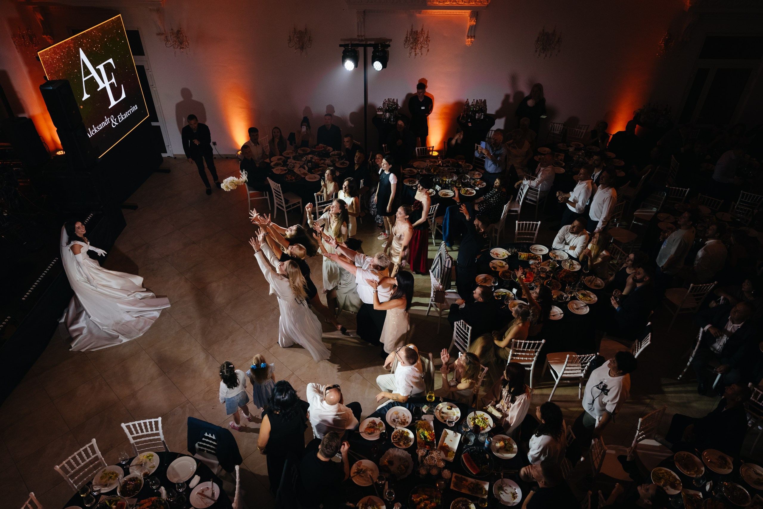 Фотограф на свадьбу Минск Москва Санкт-Петербург Свадебный фотограф Фотограф на свадьбу Репортажный фотограф Love Story Свадебная прогулка. Свадебный фотограф — Крюков Константин