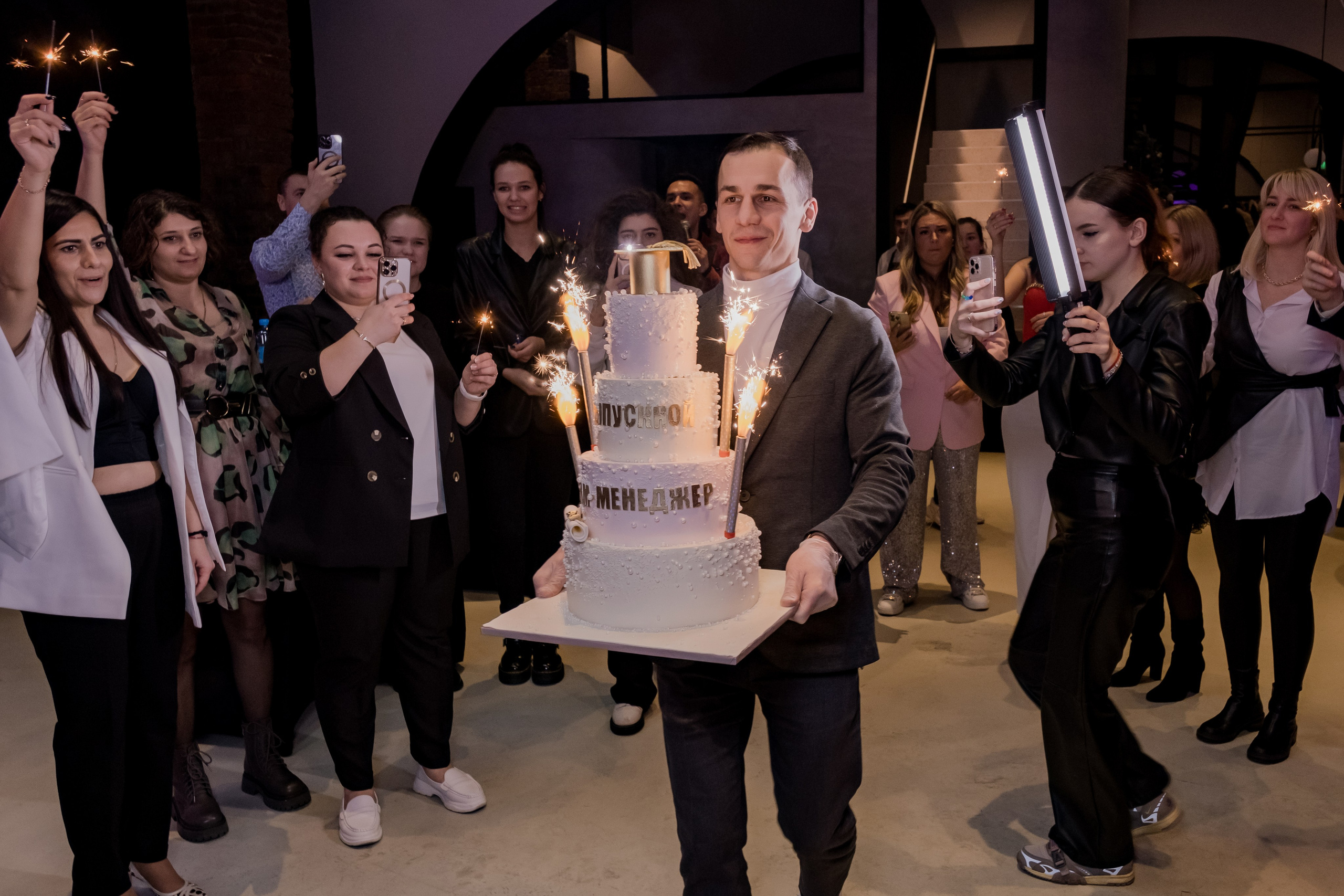 Выпускной онлайн-школы Шушанны Исраелян совместно с Анной Горбуновой. Репортажный фотограф Анастасия Ащепкова