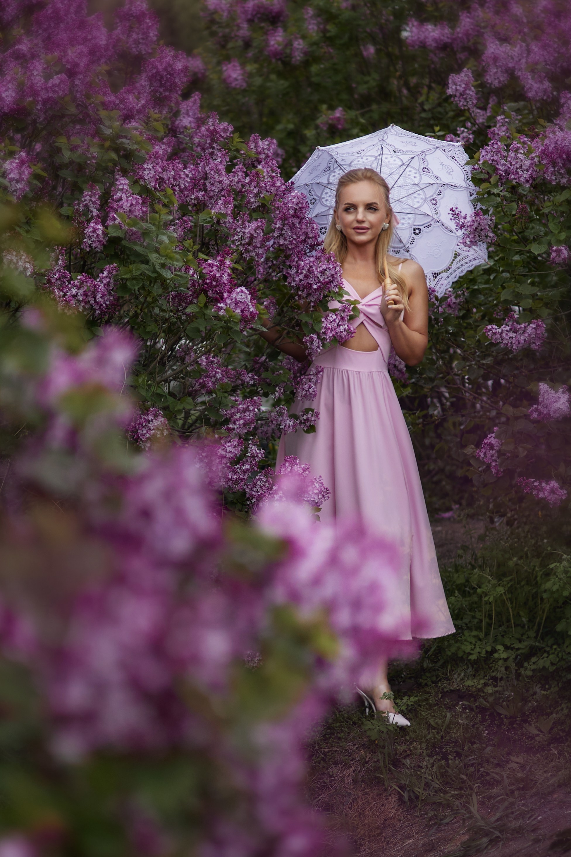 Ольга и сирень. Фотограф женского портрета, беременности и материнства Харькова Елена