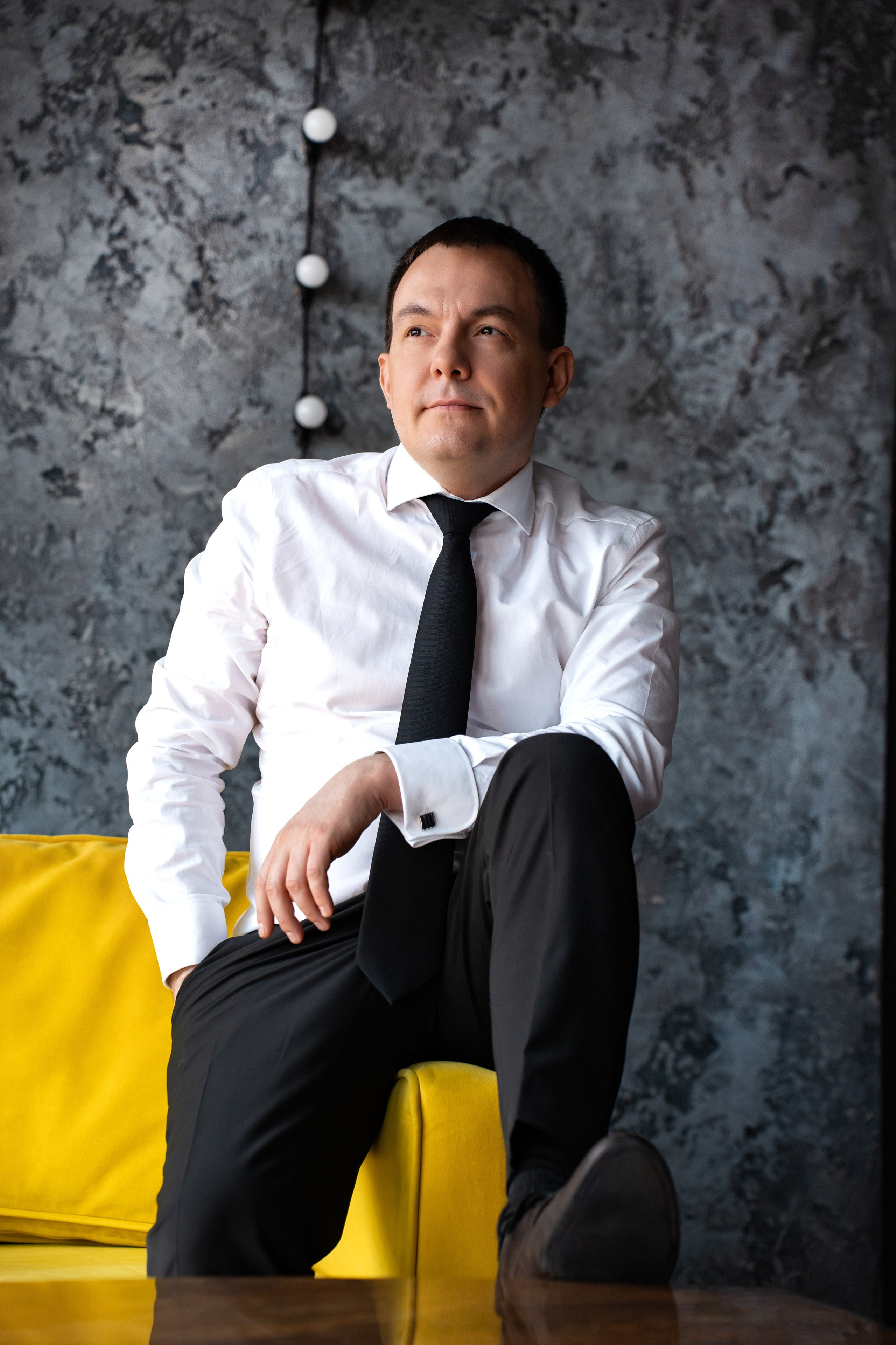 Деловые Портреты женщин и мужчин. Студийный и Рекламный Фотограф в Екатеринбурге Сергей Минин