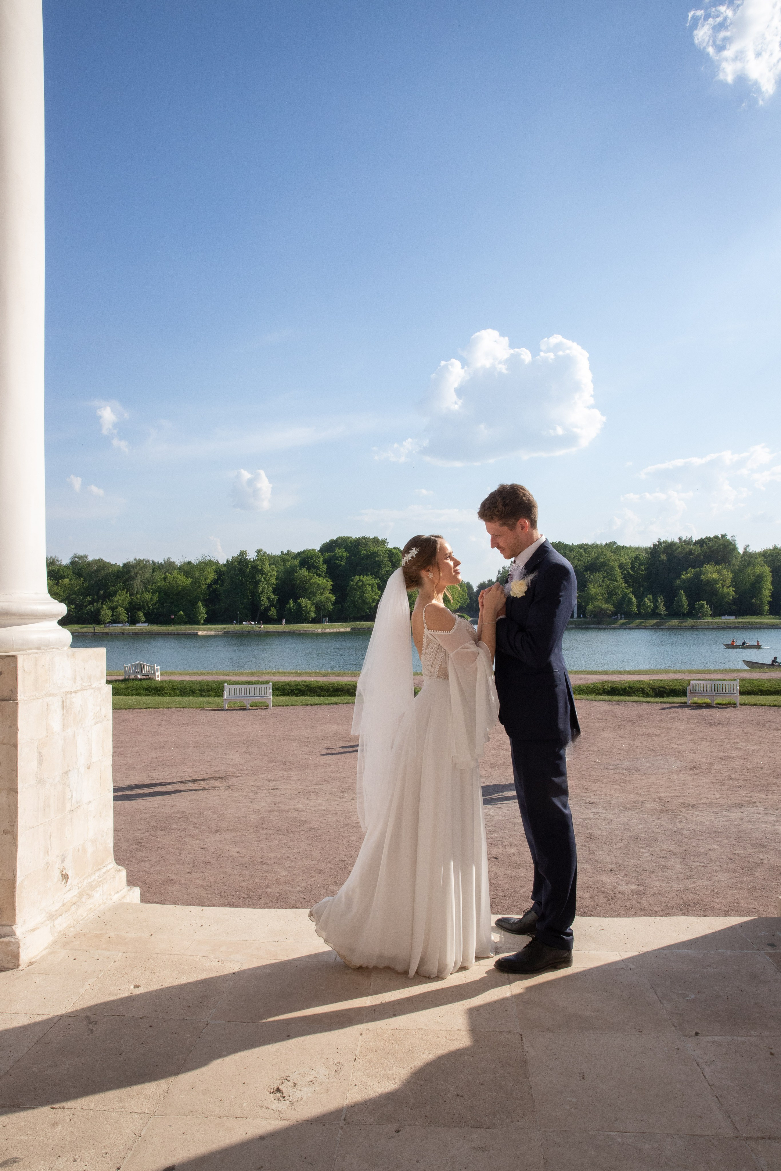 Летняя свадьба в Кусково. Свадебный и портретный фотограф в Москве Мария Кравченко