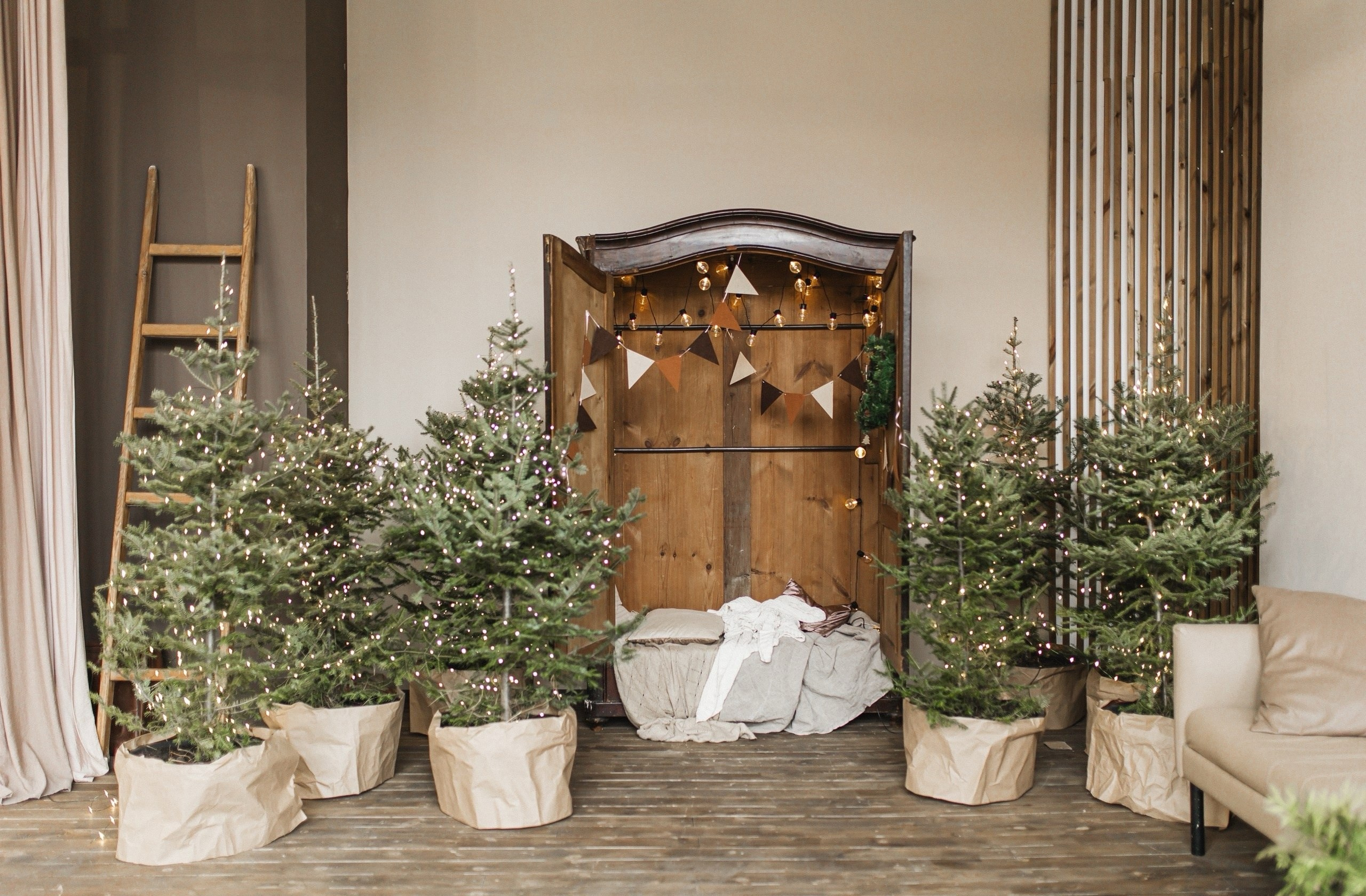 Новогодние фотостудии Екатеринбурга 2025. Фотограф в Екатеринбурге Артём Зайнетдинов