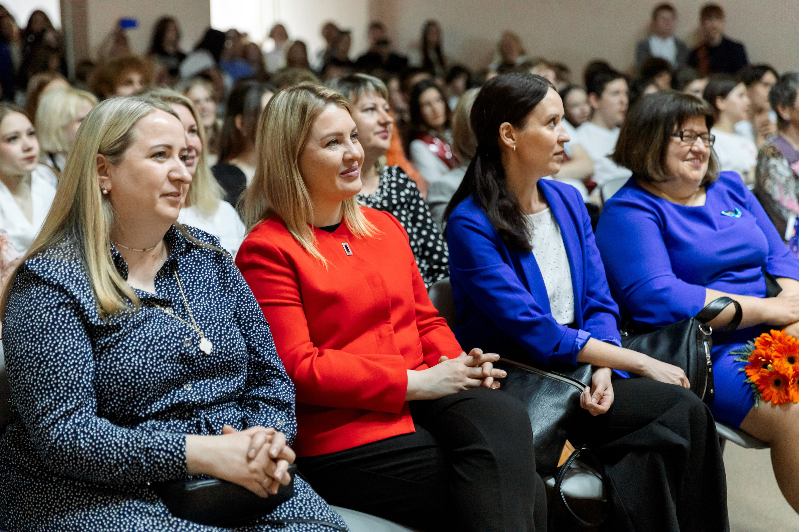 Выпускной шк 88 9-е кл. 24.05.2024. Свадебный и Семейный фотограф г. Ижевск Гульназ Солдатова. Гульназ фото