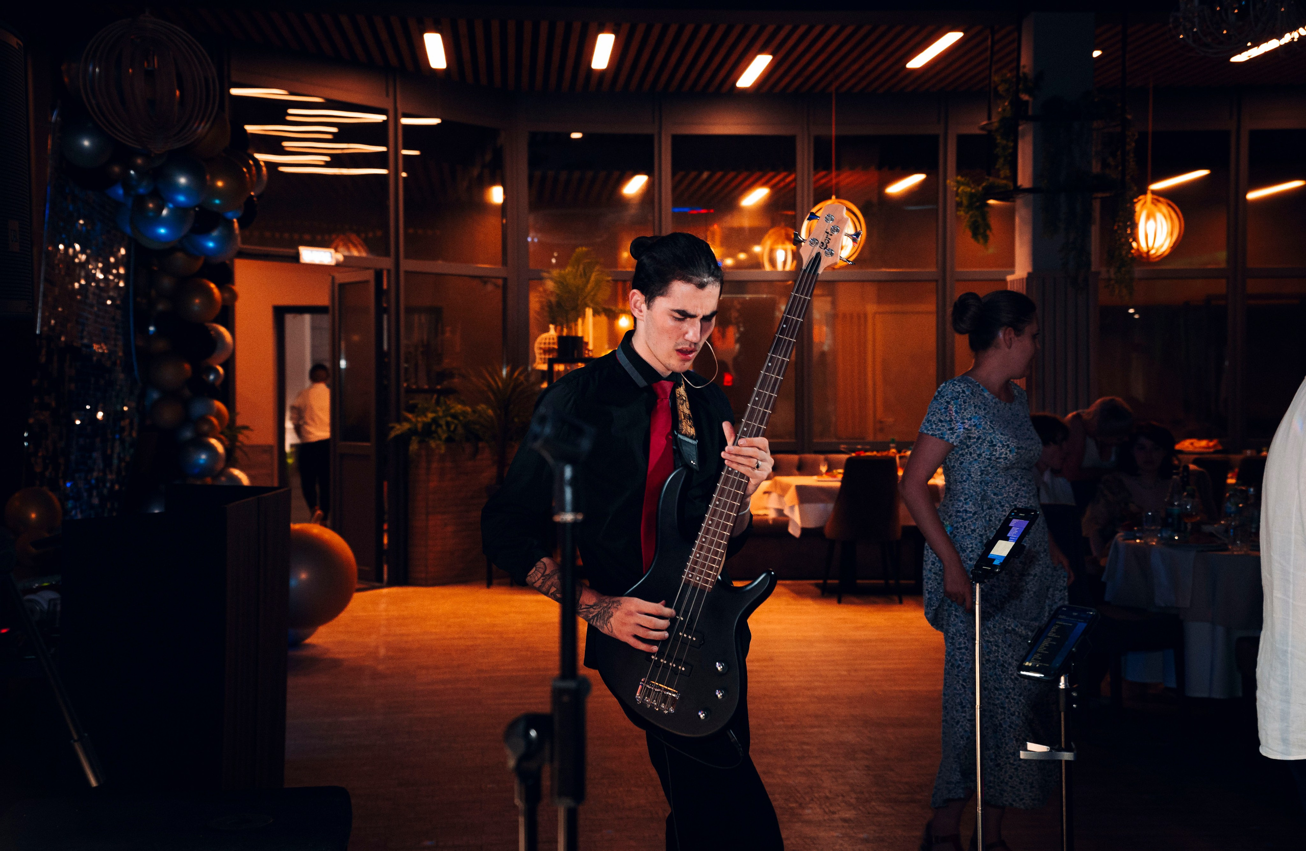 Выпускной (Калуга). Кавер-группа «Те-самые» на свадьбу, корпоратив! В Туле, Москве, Калуге