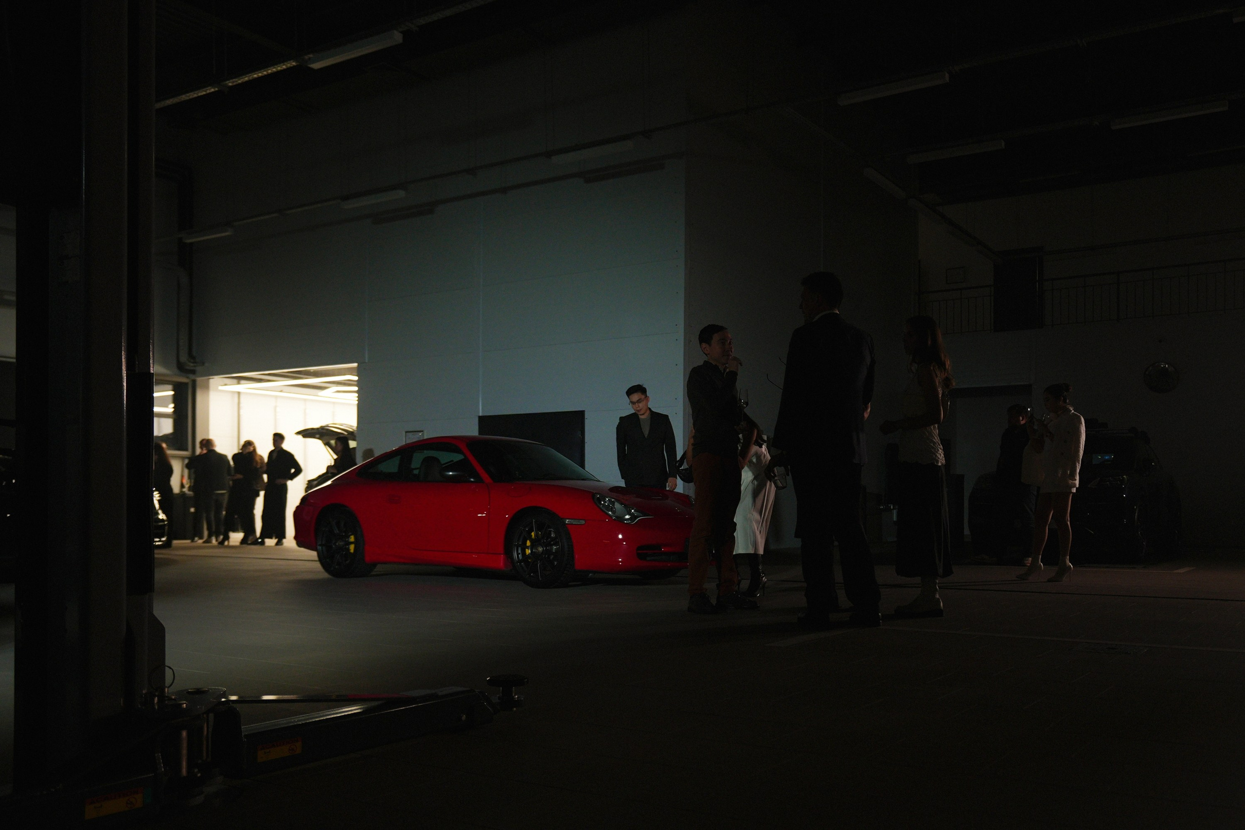 «Night in Salon» Porshe автосалон. Фотограф в Актобе Алексей Вагин