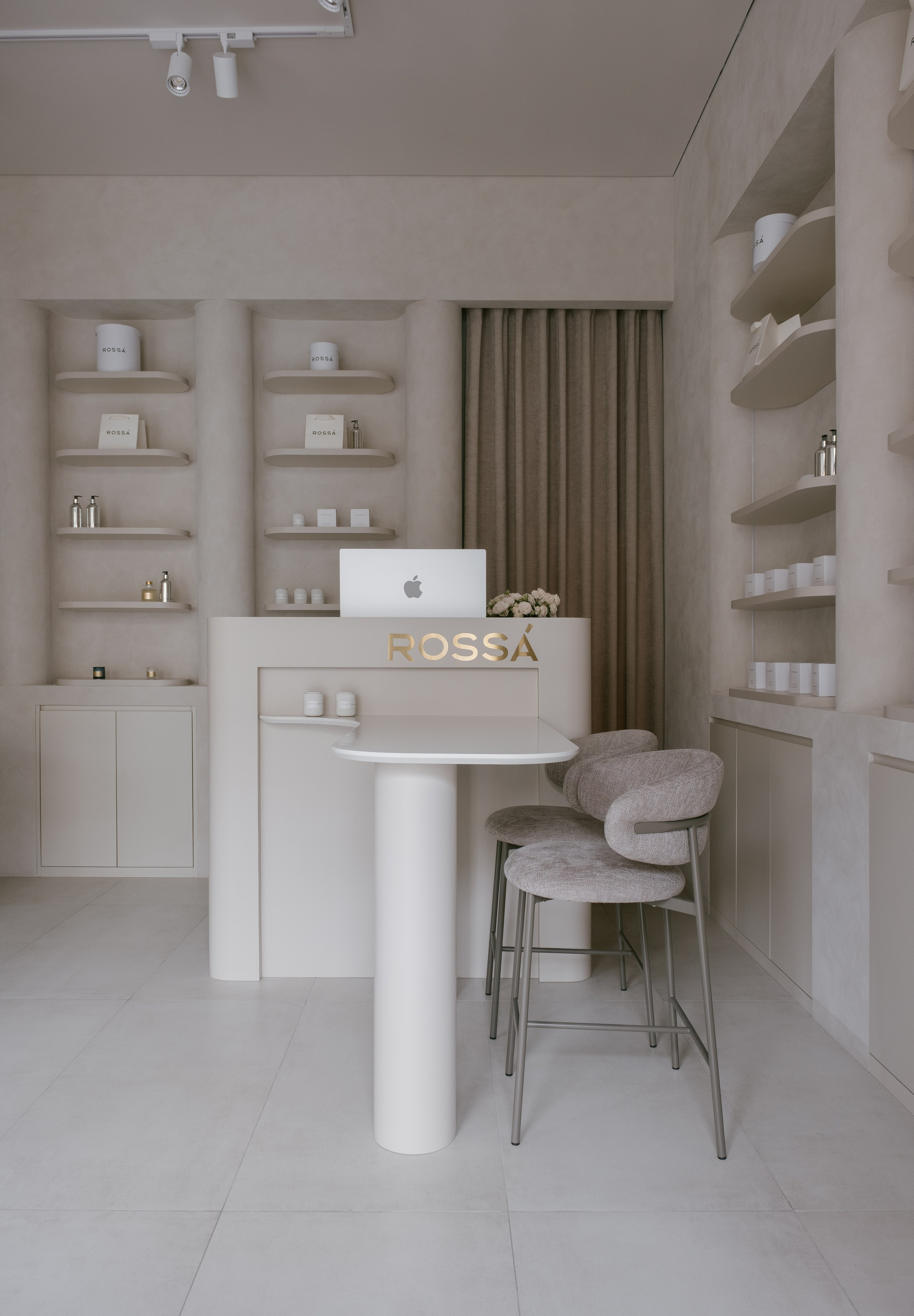 Rossa Store by Nachalo Design. Ekaterina Symidi. Interior Photographer