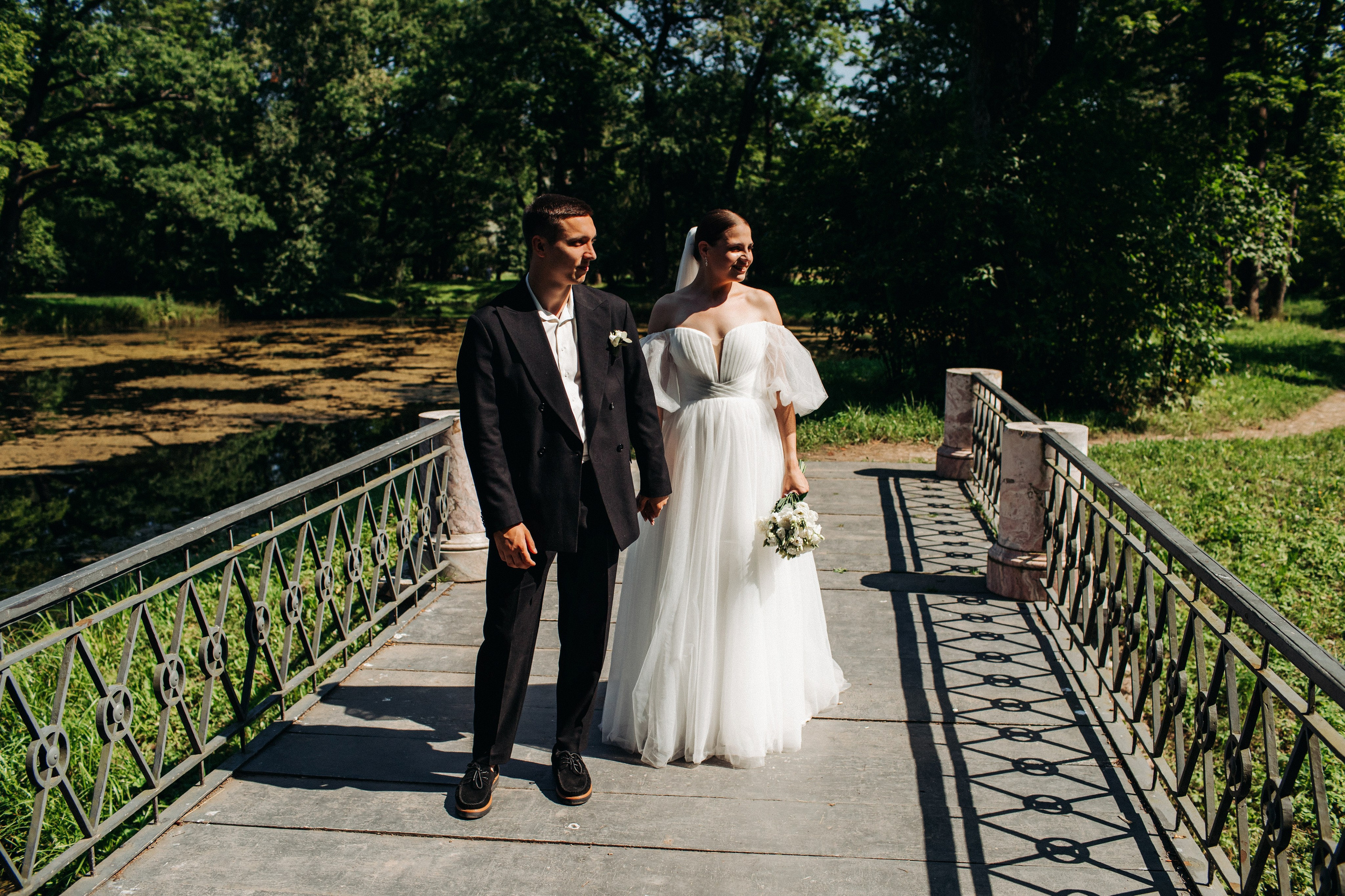 Vlad & Nadya (Saint-Petersburg, Russia). Destination wedding photographer Peter Letu