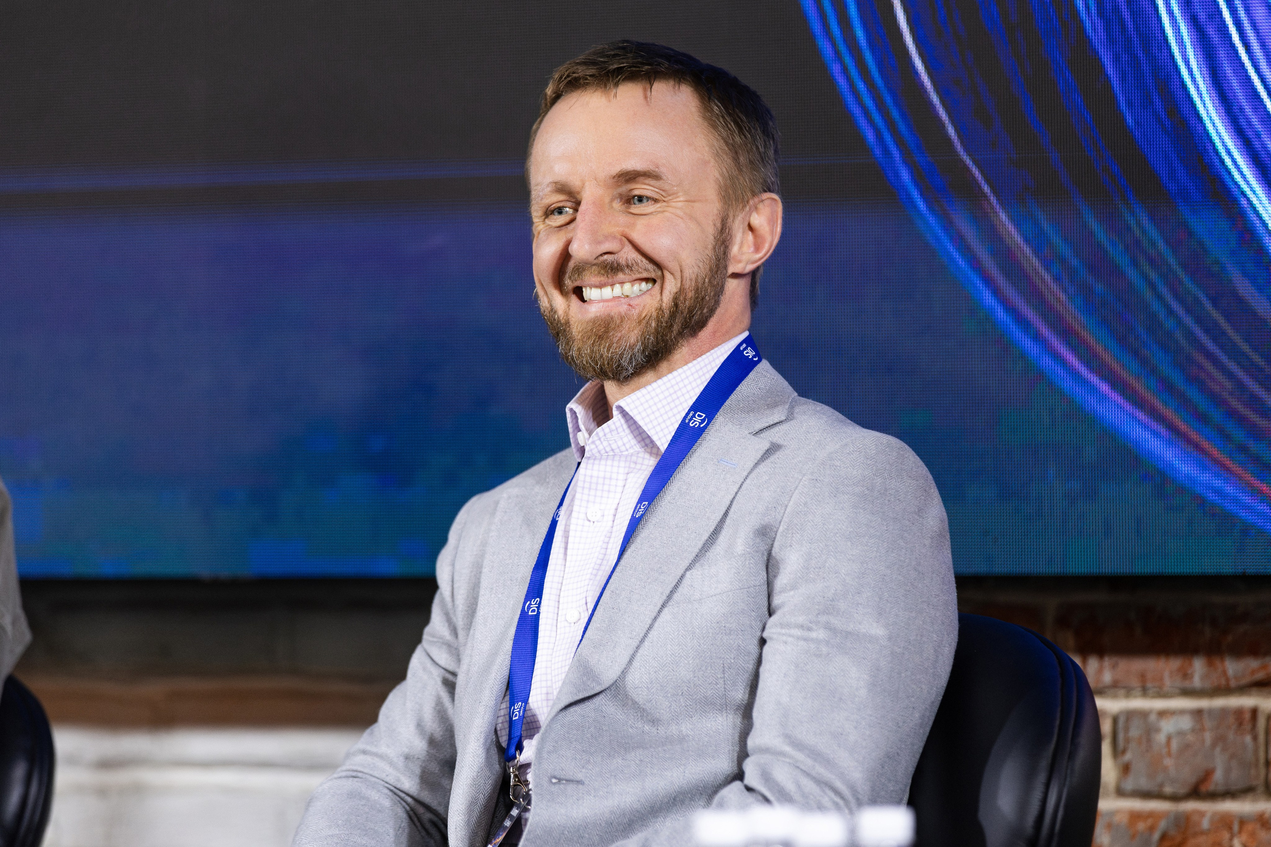 Data Summit 2025 (1). Свадебный репортажный фотограф в Москве