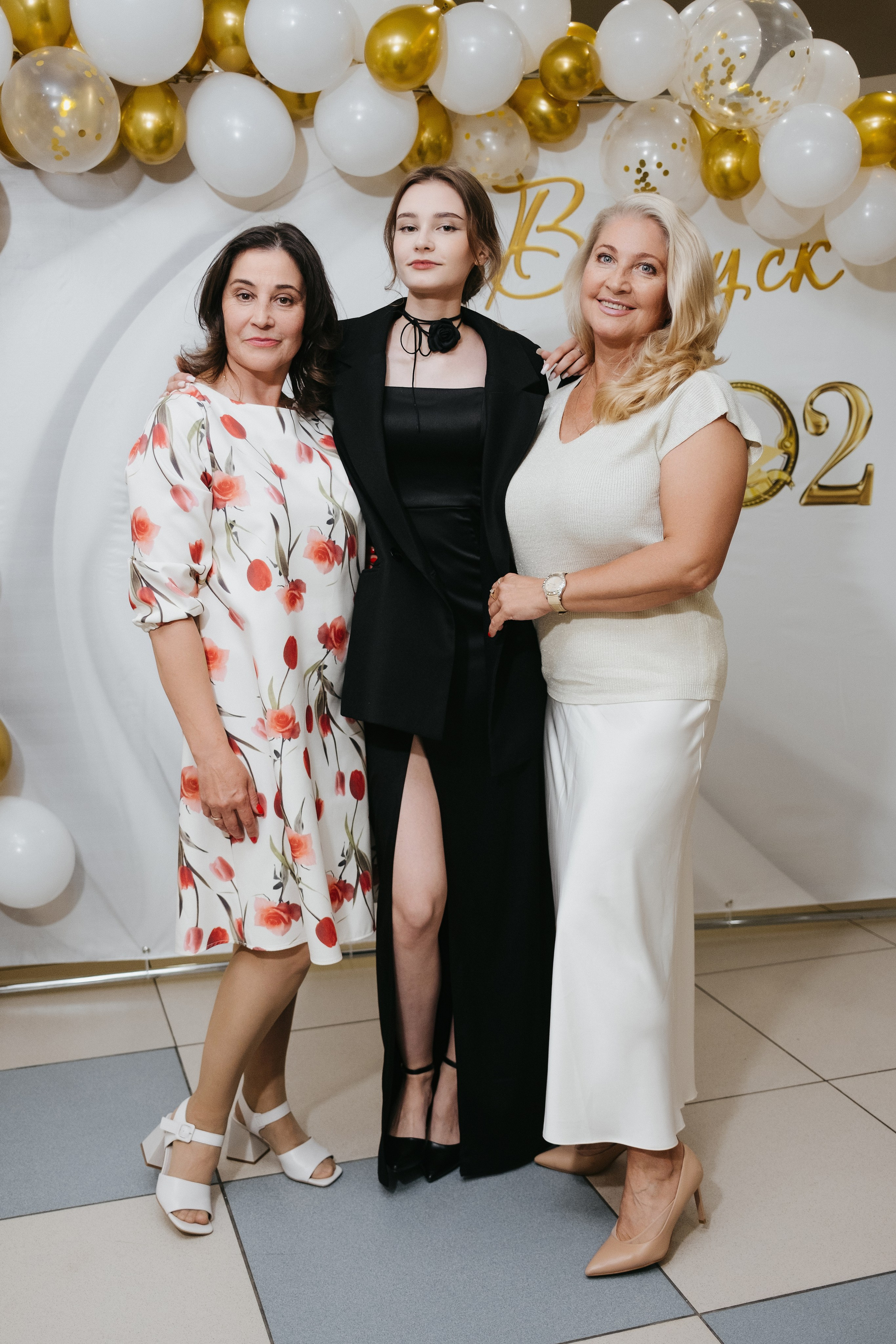 Выпускной 11 класс школы № 30. Свадебный и репортажной фотограф Денис Ожигин в Краснодаре и Краснодарском крае