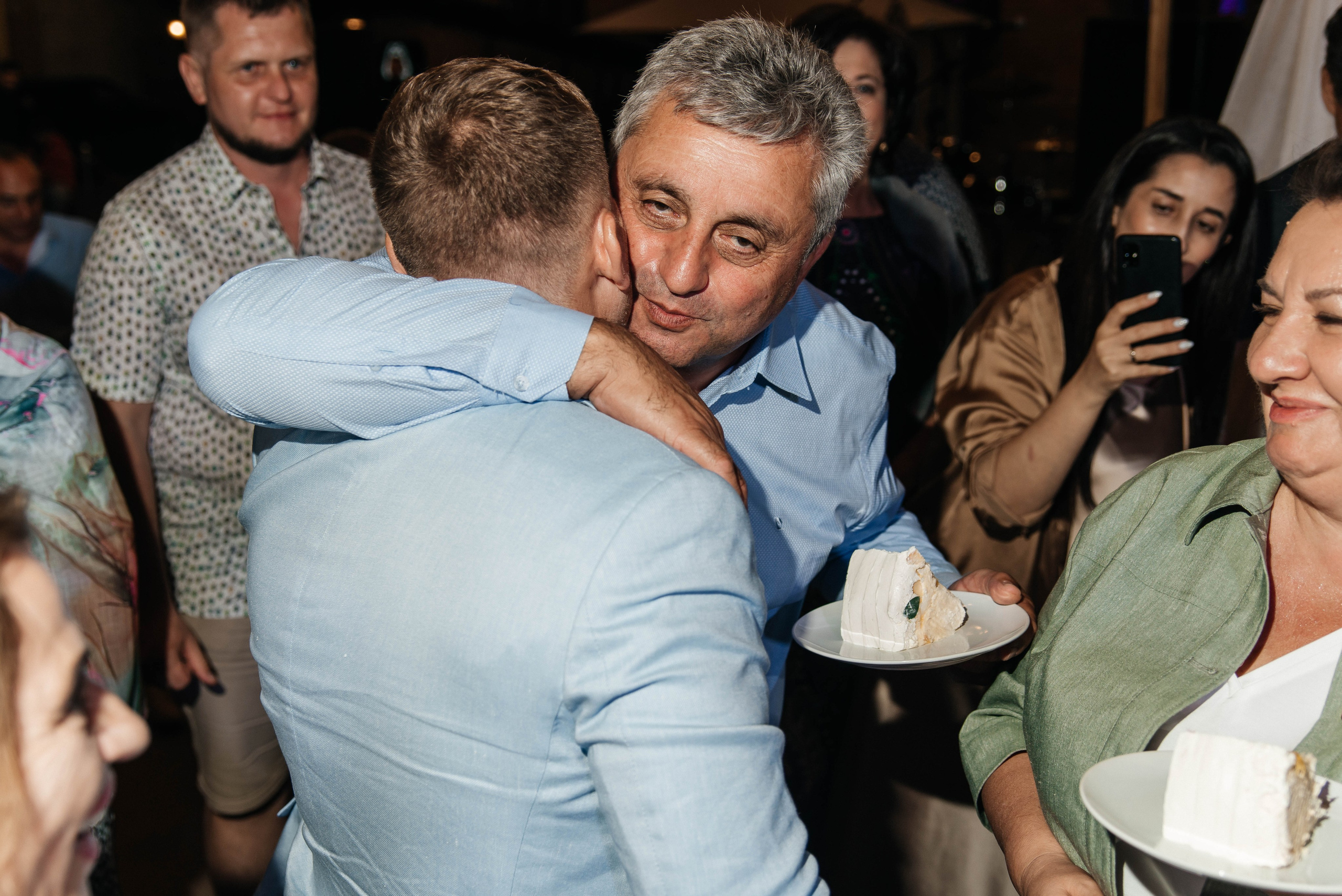 Вадим и София короткая версия свадебного дня. Меня зовут Александр Литвинчук и я свадебный фотограф в Саратове