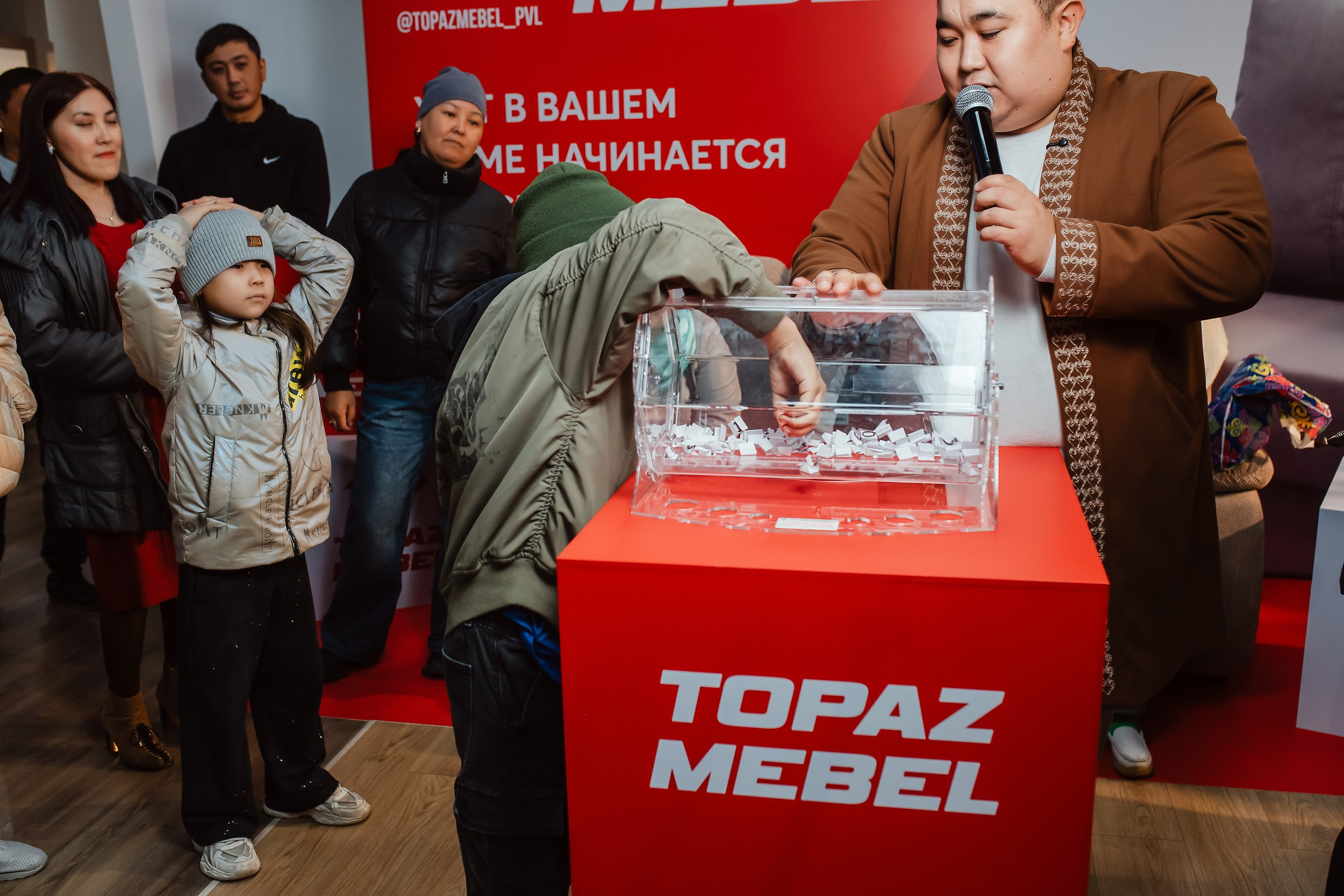 Открытие Мебельного Магазина Топаз. Кипятком Павлодар