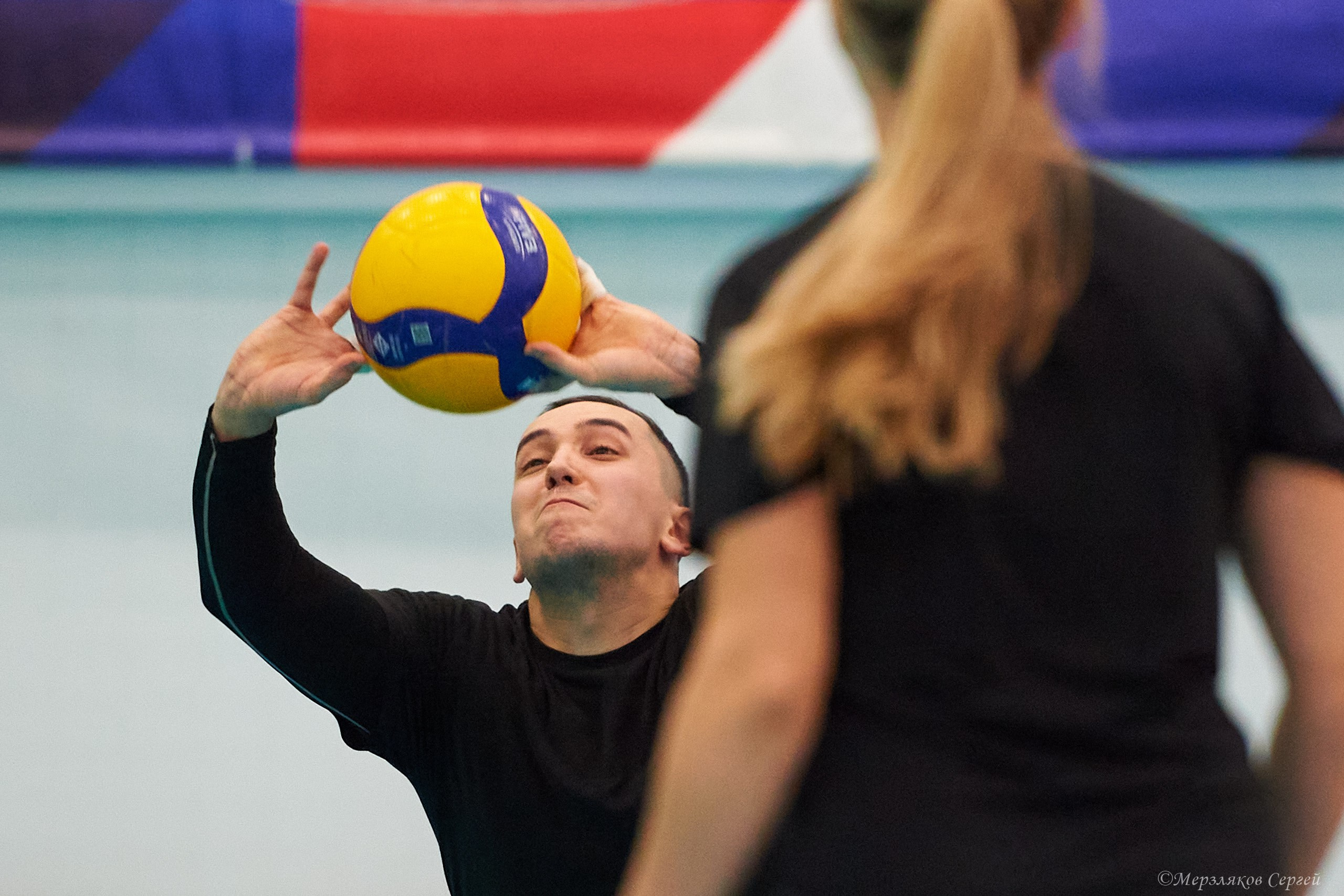 Новогодний волейбольный турнир. Ижевск. 16.12.23. Спортивный репортажный фотограф в Ижевске Сергей Мерзляков