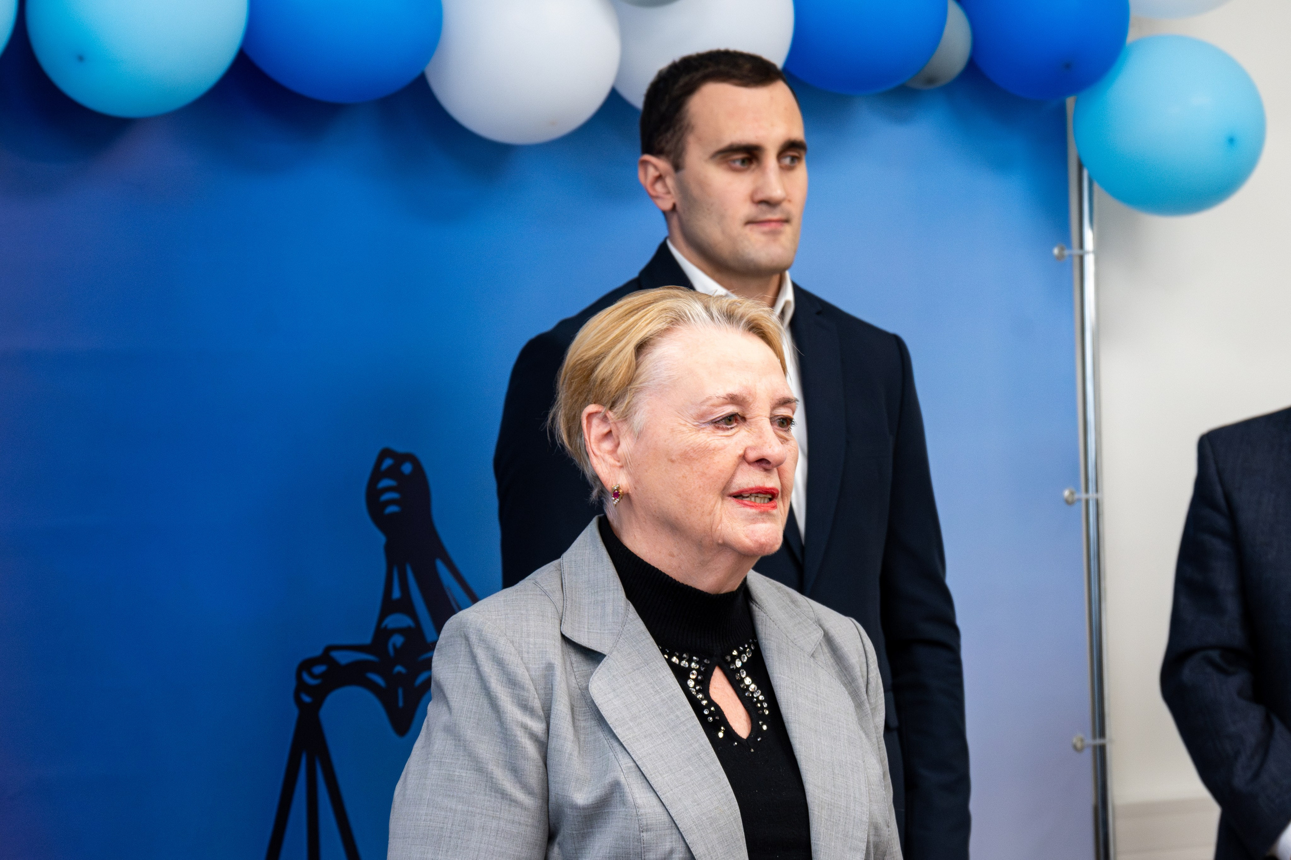 Встреча студентов и сотрудников ДВФУ с сенатором РФ Александром Роликом в День юриста. Репортажный и портретный фотограф во Владивостоке Денис Седов