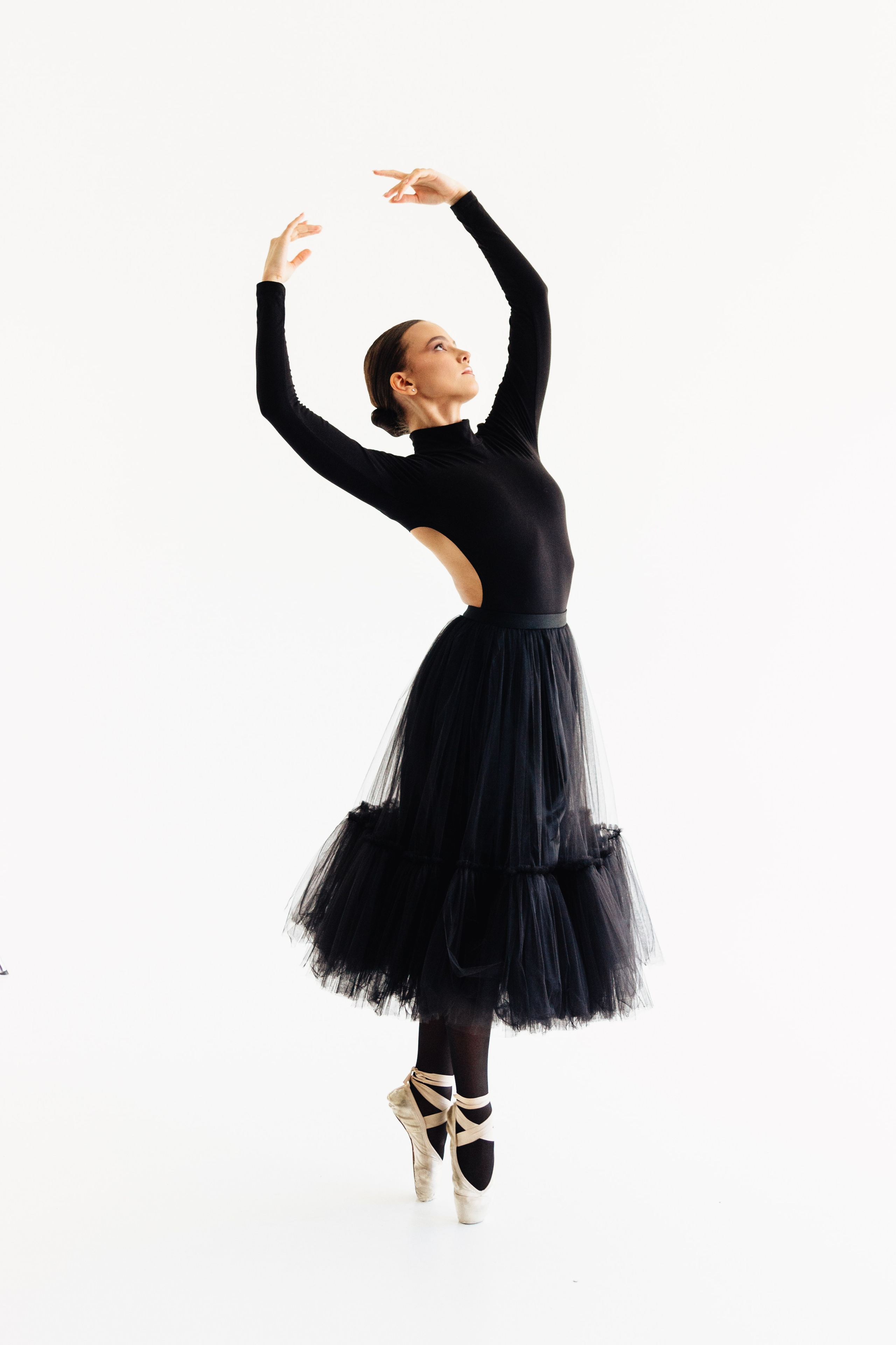 Гимнастика и балет. Фотограф беременности в Тюмени Любовь Докучаева