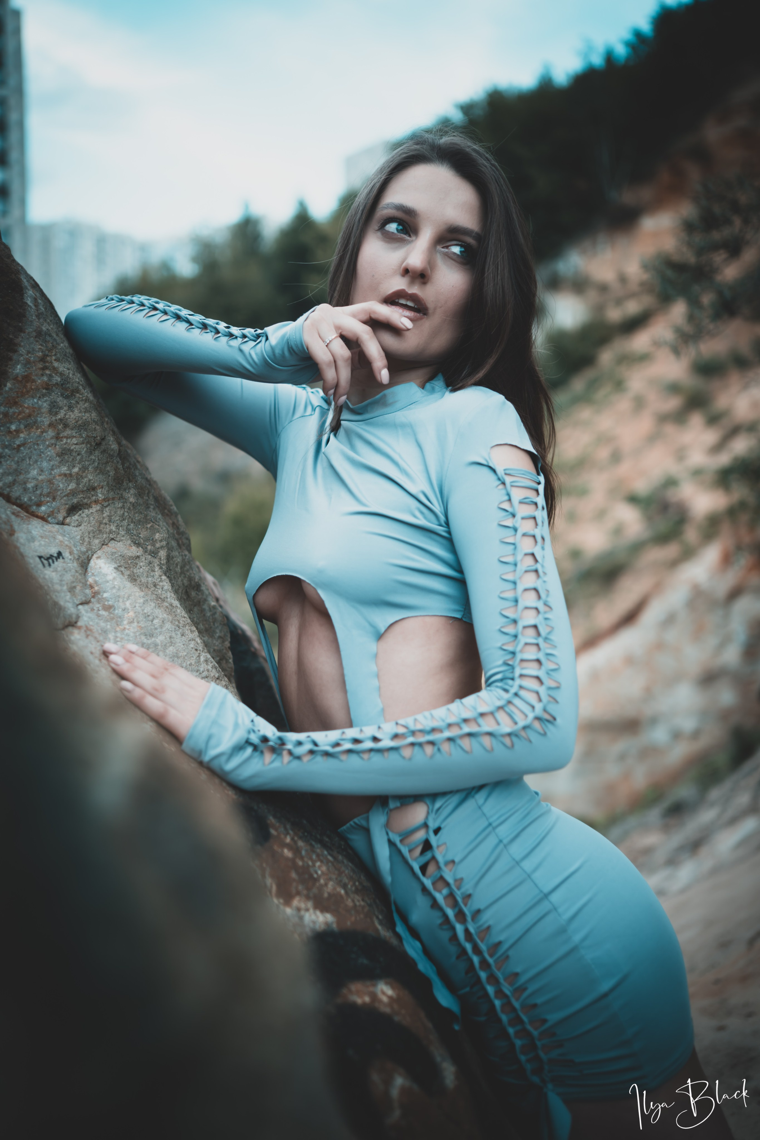 Fashion. Приветствую!  Я Ilya Black, увлечен фотографией и работаю в разных жанрах, от динамичной уличной съемки до изысканного фешена