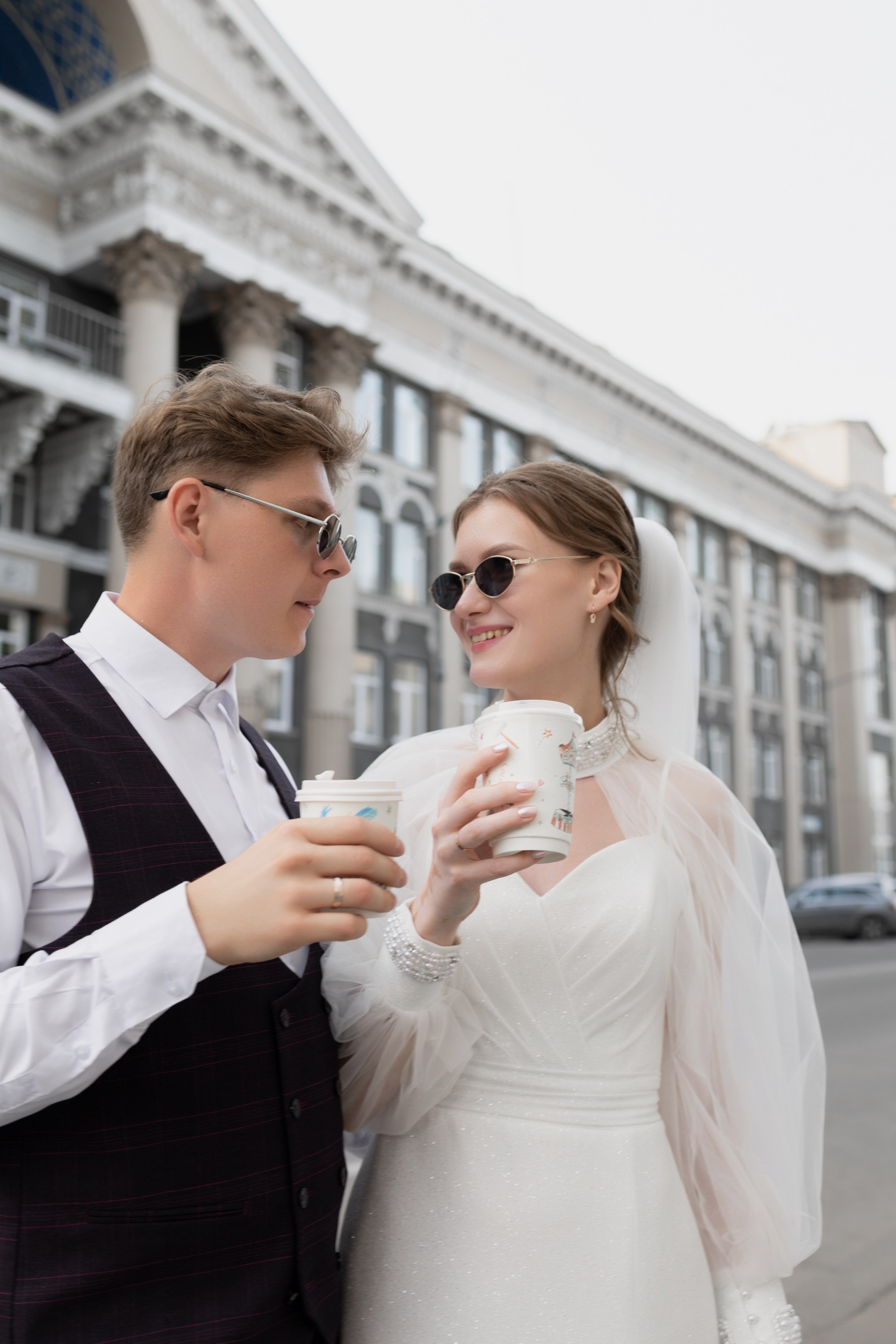 Владислав и Юлия Вечерняя прогулка по городу. Свадебный Фотограф в Иркутске Екатерина Елисеева