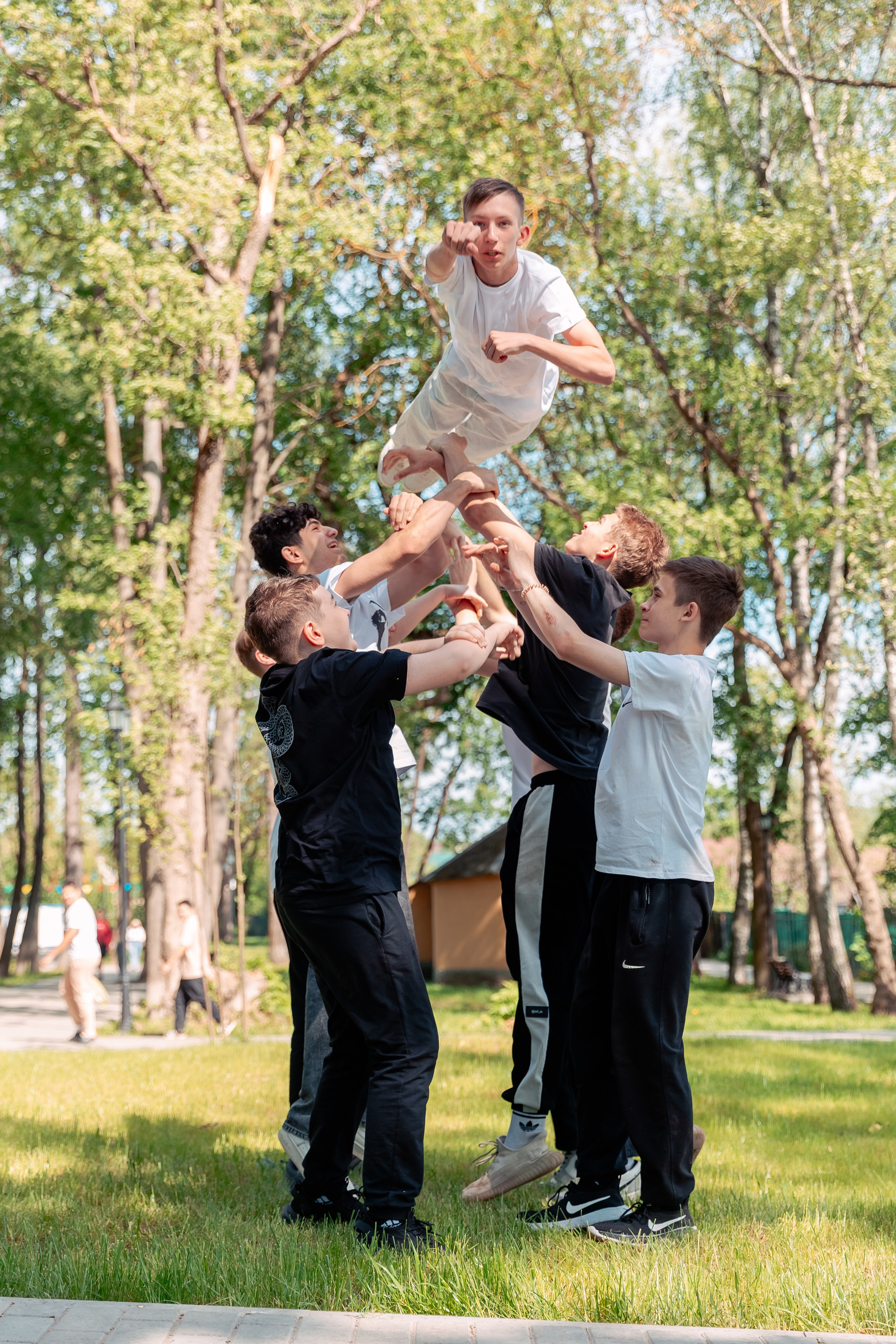 Позирование группы. Выпускные альбомы для детского сада и школы