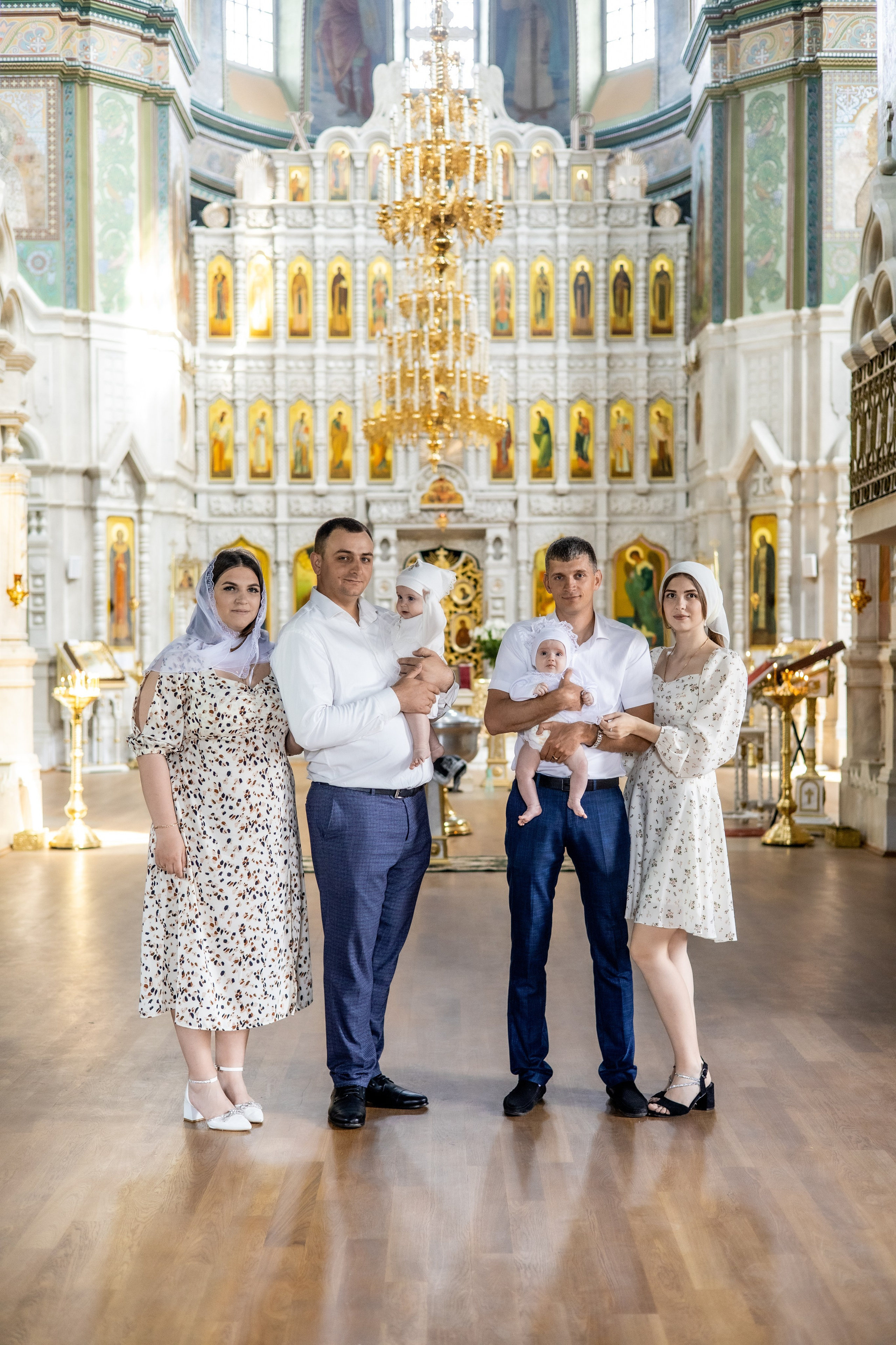 Крещение Ульяны и Вероники. Фотограф Надежда Лукьянова