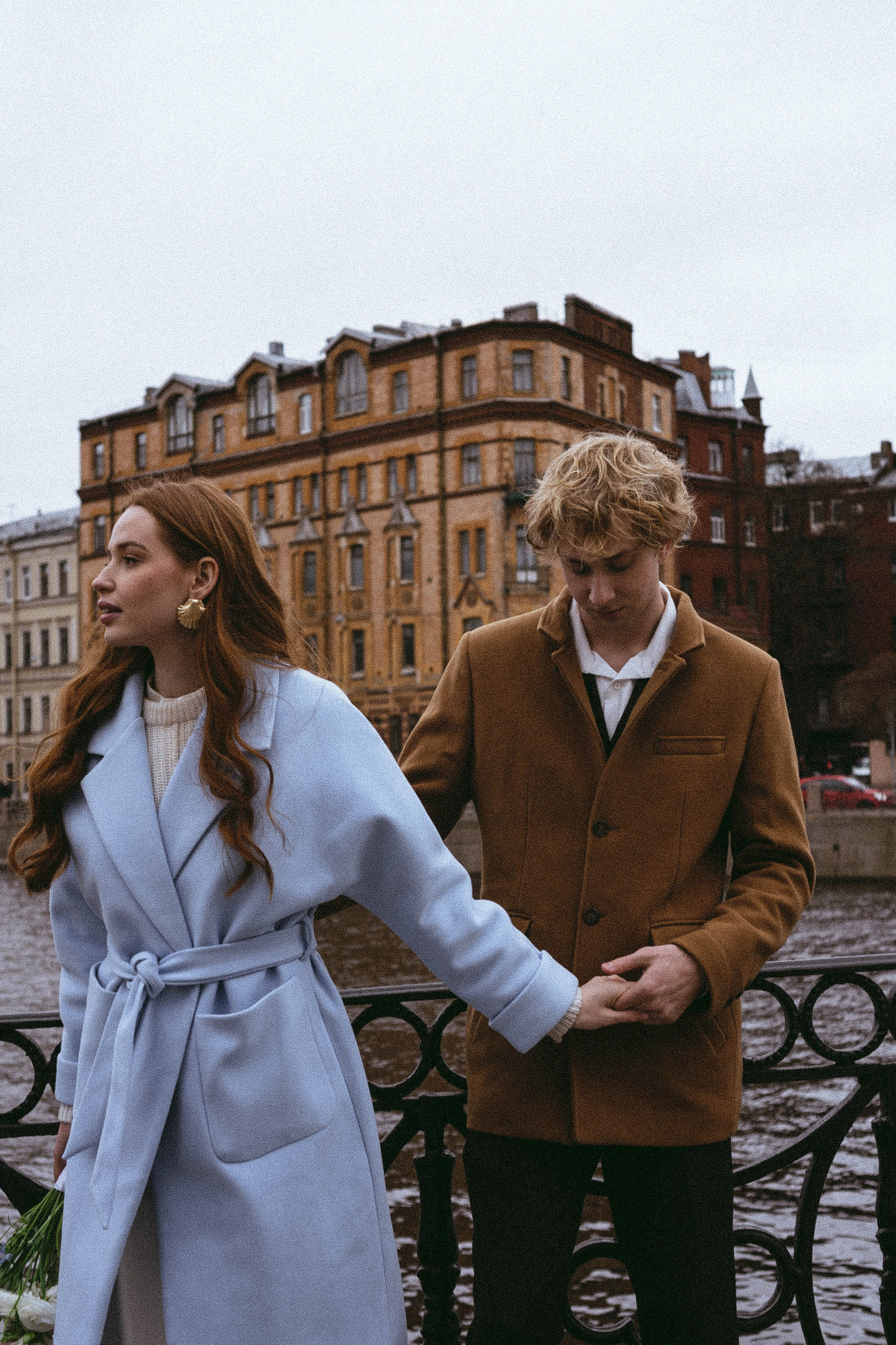 СВАДЕБНАЯ СЬЕМКА В ОТЕЛЕ. СБОРЫ ЖЕНИХА И НЕВЕСТЫ И ТАКЖЕ ТОР И ПОДГОТОВКА К ПРОГУЛКЕ И ПРОГУЛКА ПО ПЕТРОГРАДКЕ. Профессиональный фотограф, Санкт-Петербург — Виктория Богомолова