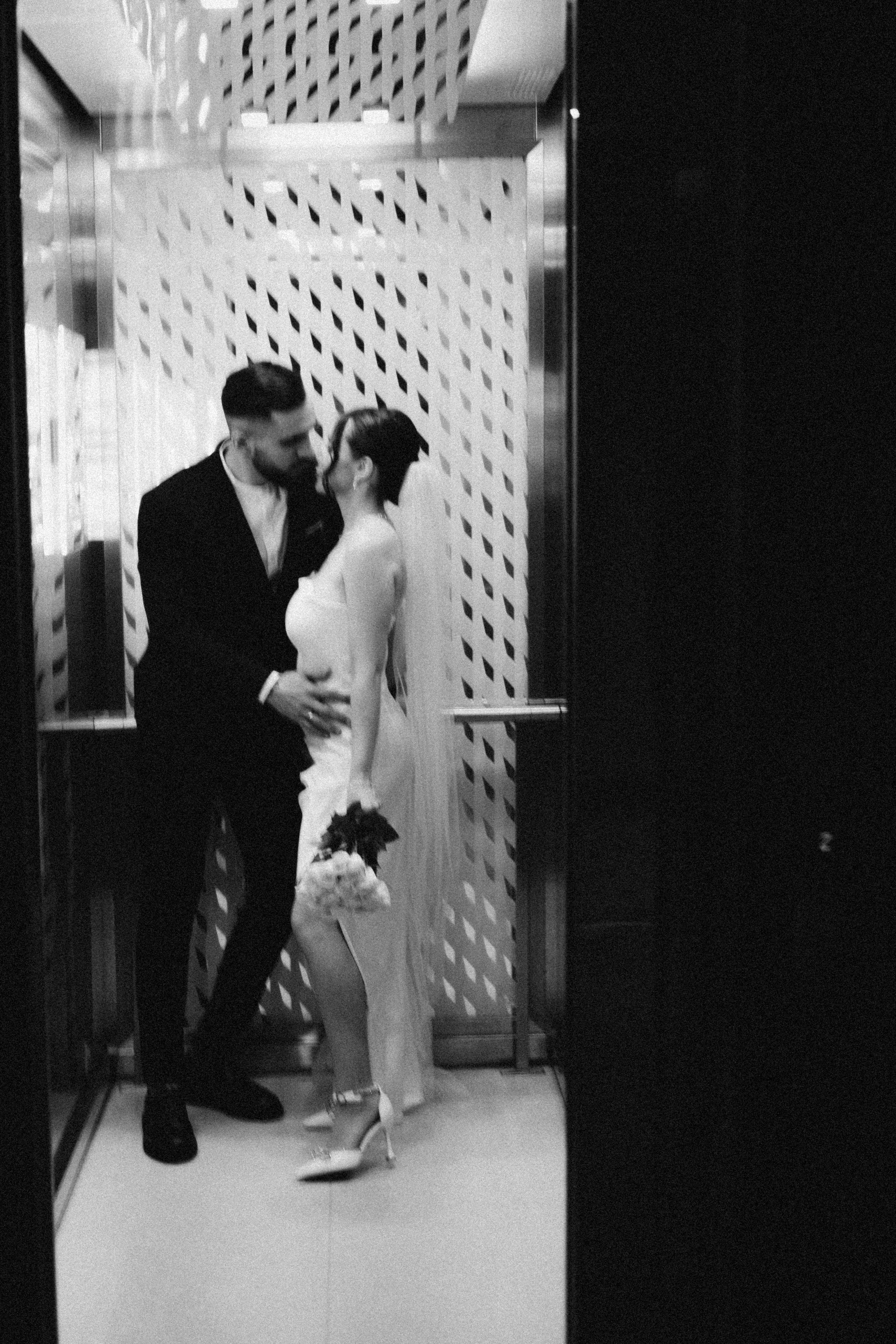 СВАДЕБНАЯ СЬЕМКА СБОРОВ ЖЕНИХА И НЕВЕСТЫ В ОТЕЛЕ И ТАКЖЕ ФОТОСЕССИИЯ В ОТЕЛЕЕ МЕГАПОЛИС БРЯНСК. Профессиональный фотограф, Санкт-Петербург — Виктория Богомолова