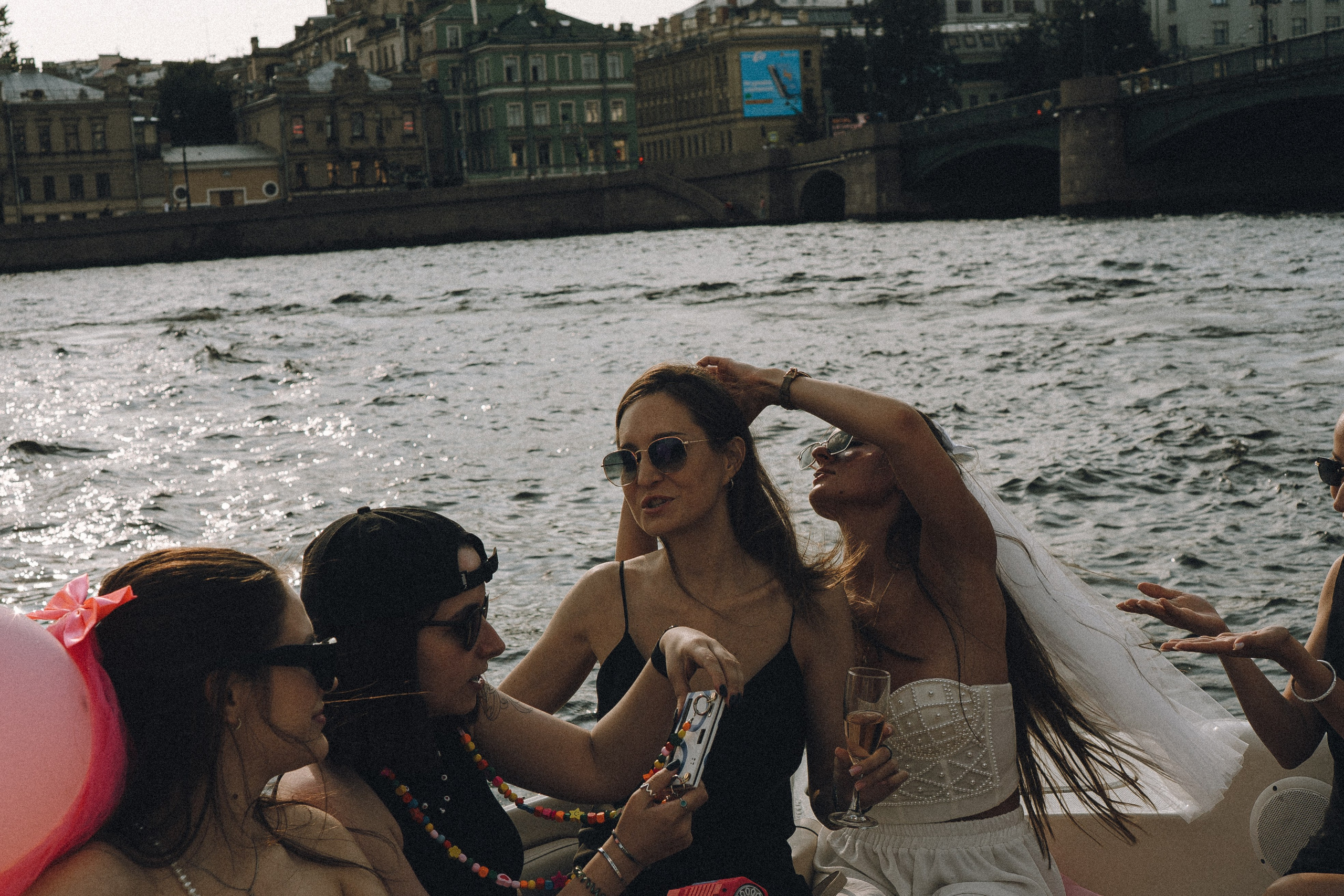 ДЕВИЧНИК НА КАТЕРЕ. Профессиональный фотограф, Санкт-Петербург — Виктория Богомолова