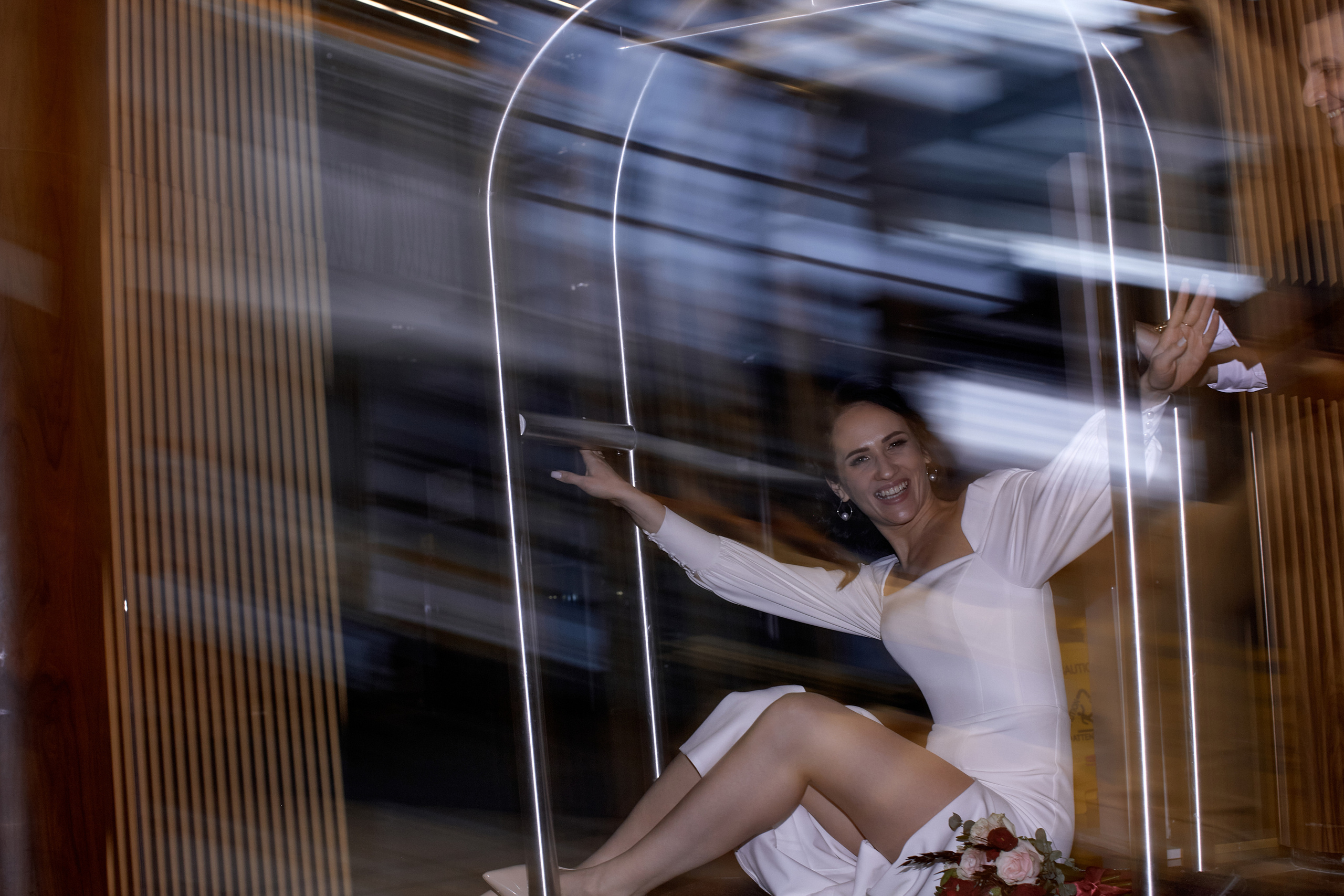 Совместные сборы в отеле. Свадебный и семейный фотограф в Минске и Минской области