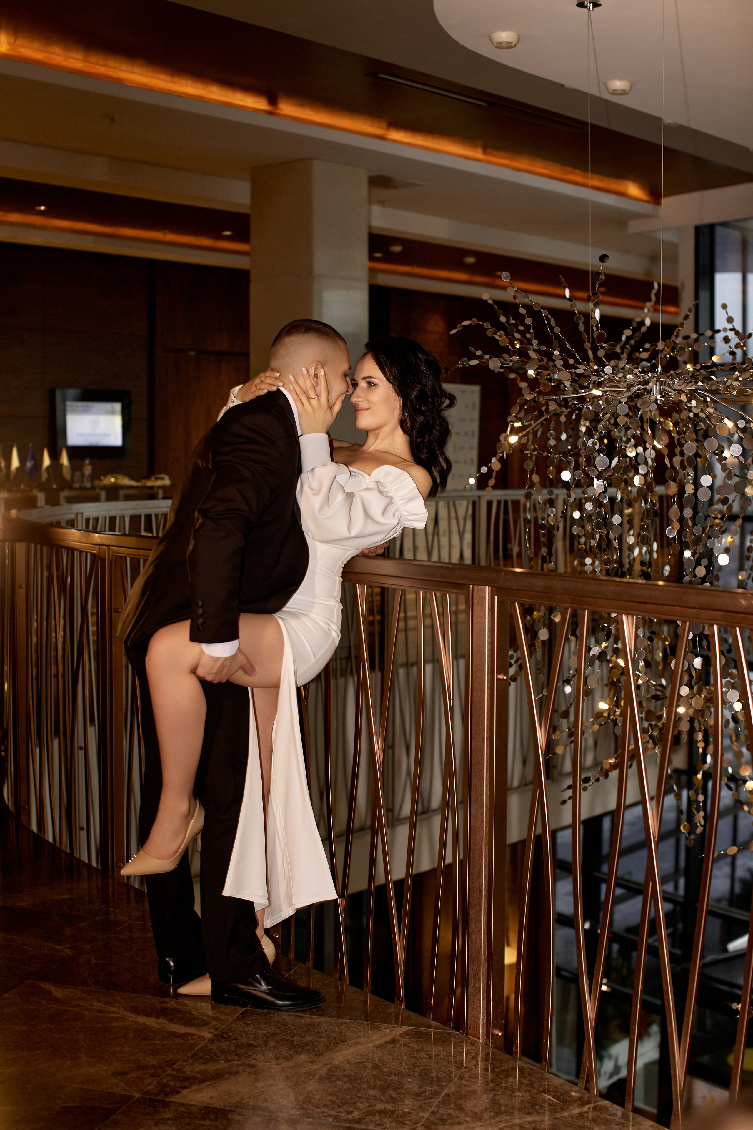 Совместные сборы в отеле. Свадебный и семейный фотограф в Минске и Минской области