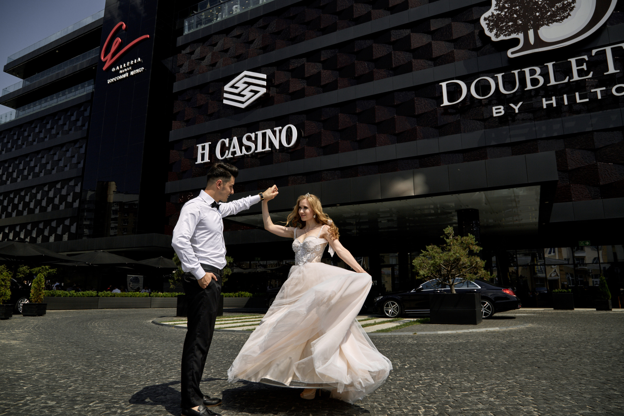 Свадебная прогулка. Свадебный и семейный фотограф в Минске и Минской области