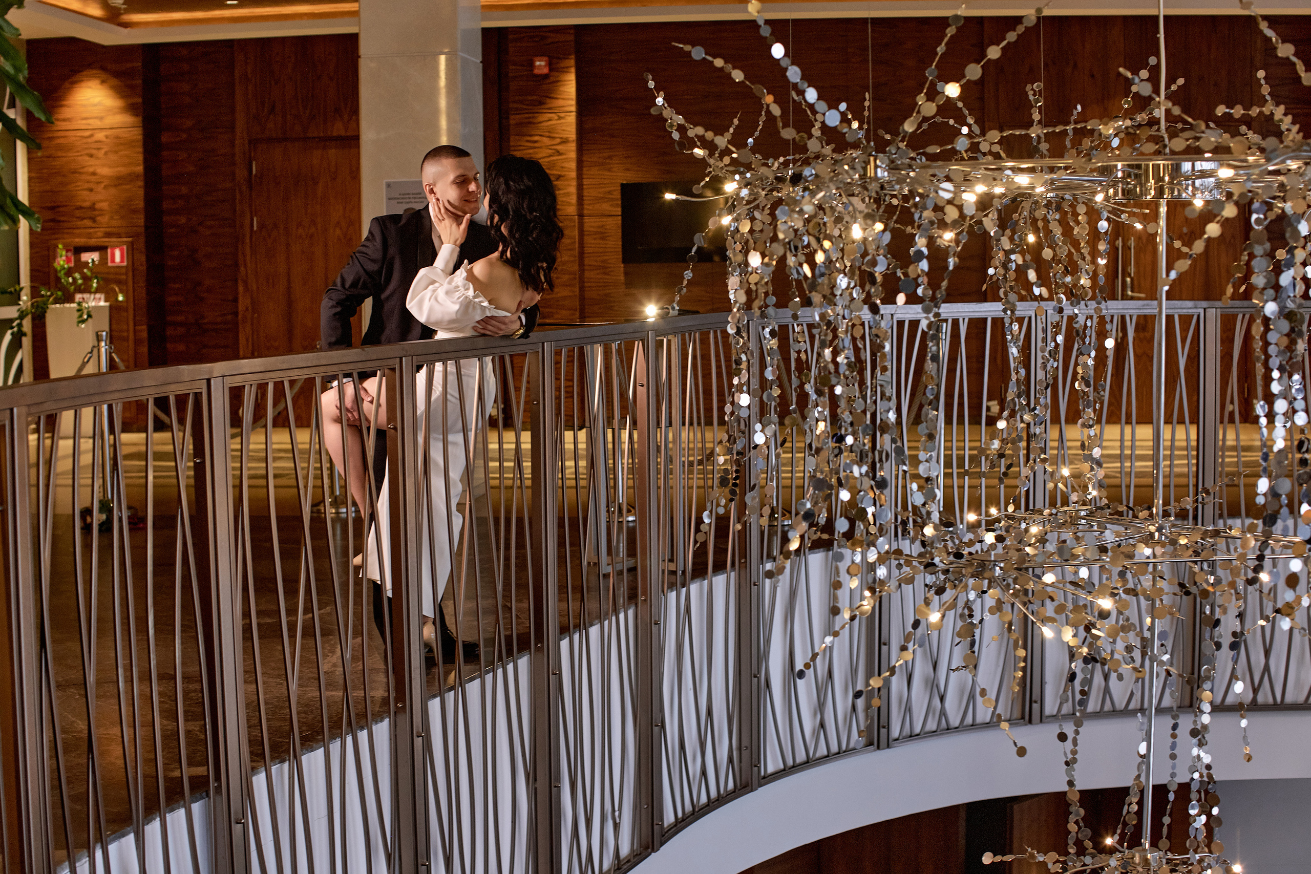 Совместные сборы в отеле. Свадебный и семейный фотограф в Минске и Минской области