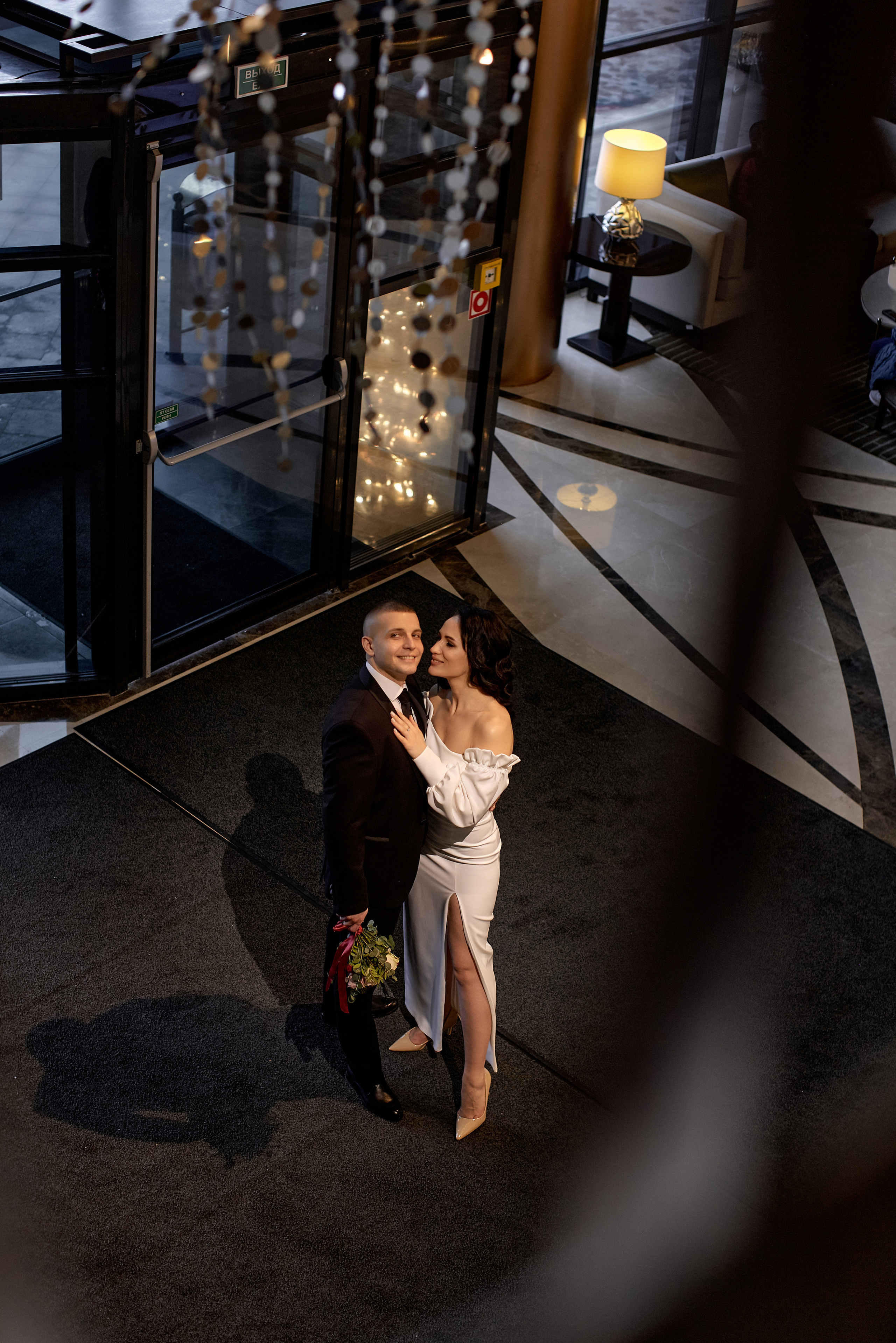 Совместные сборы в отеле. Свадебный и семейный фотограф в Минске и Минской области