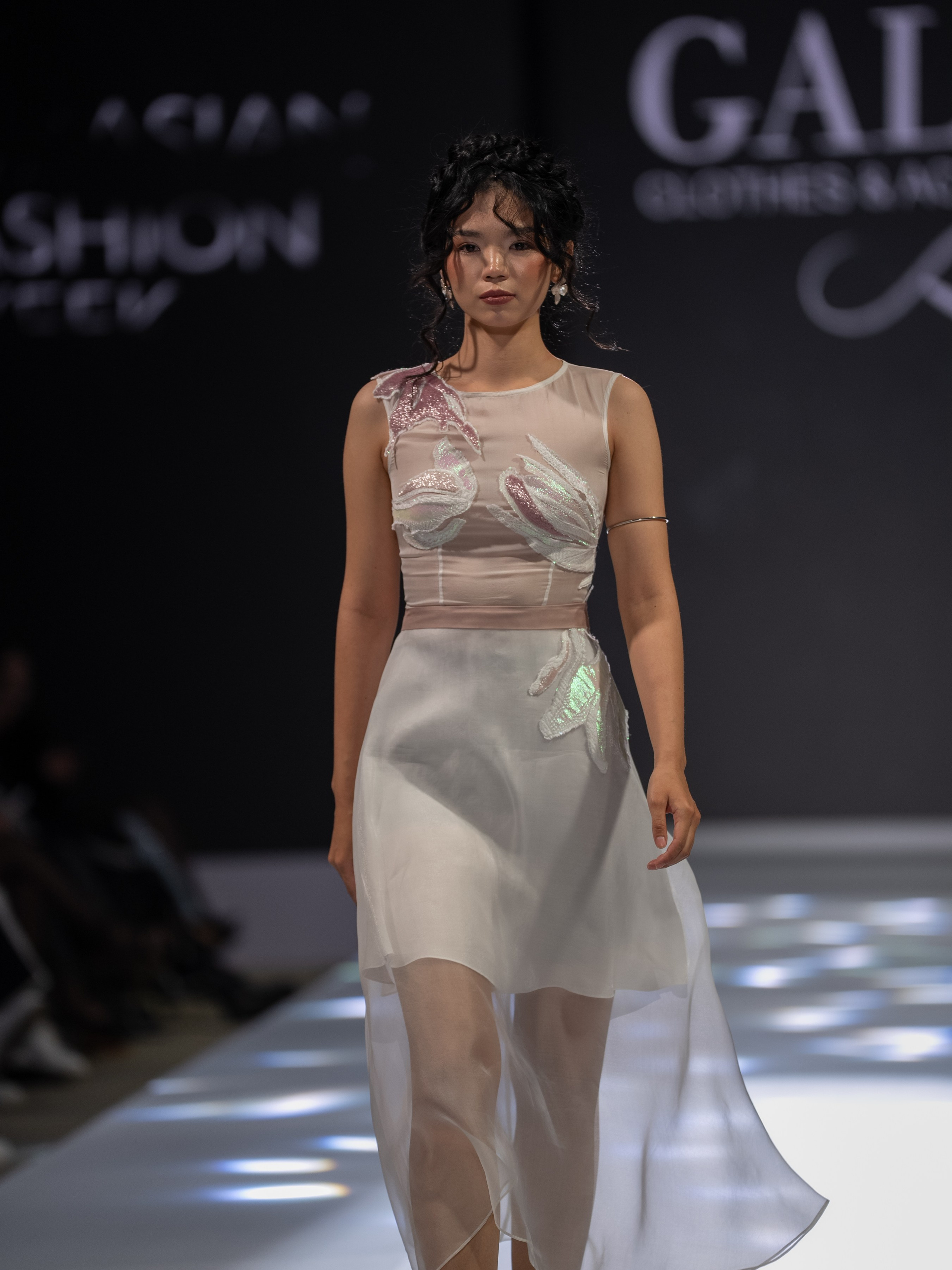 EURASIAN FASHION WEEK Galia. Сайт Алматинского НЮ АРТ, будуар и фэшн фотографа Дениса Карпенко