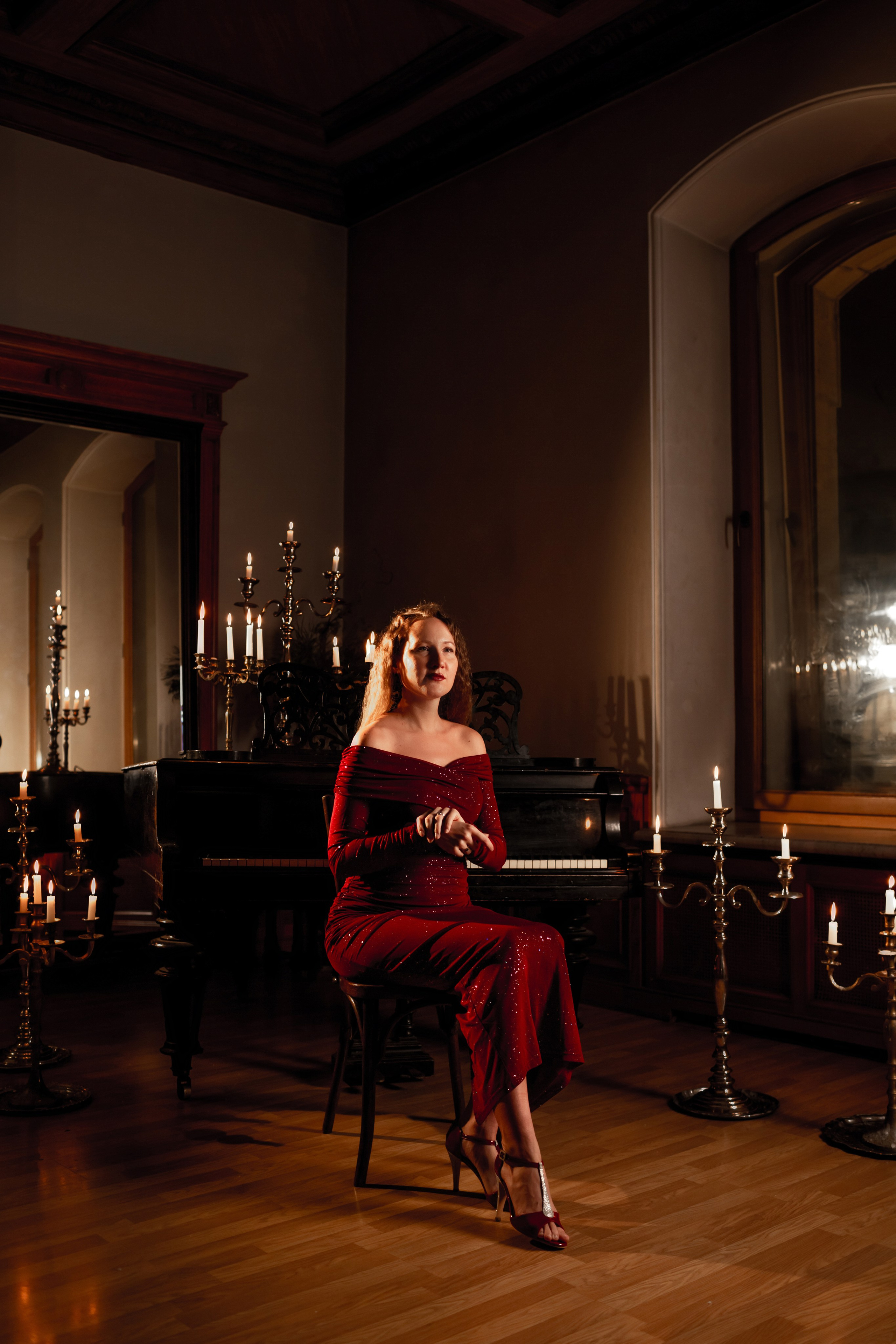 Парная эстетичная фотосессия в студии. Свадебный фотограф Кирилл Белый