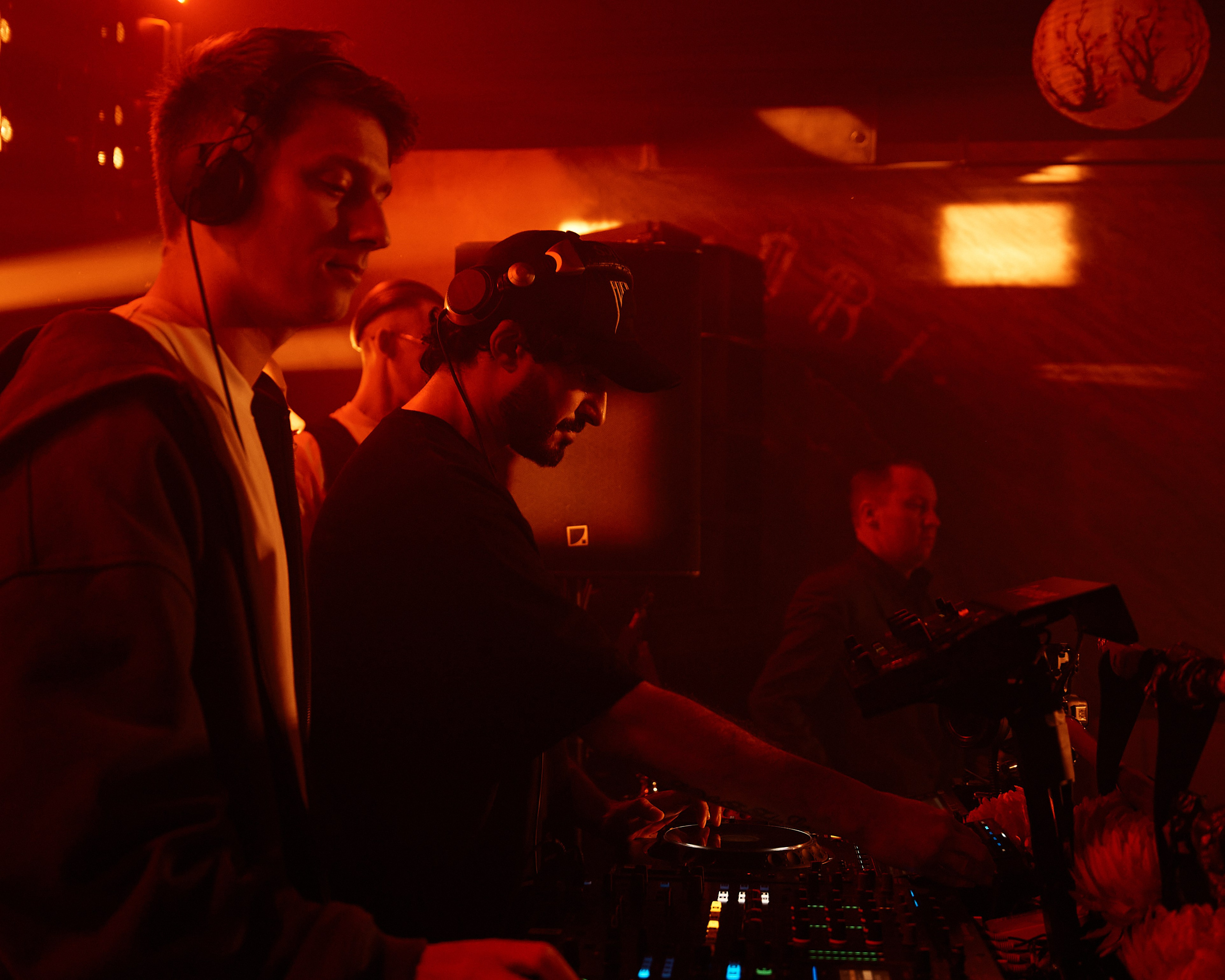 PLUS VIBE Party. Репортажный фотограф в Москве Дмитрий Масленников