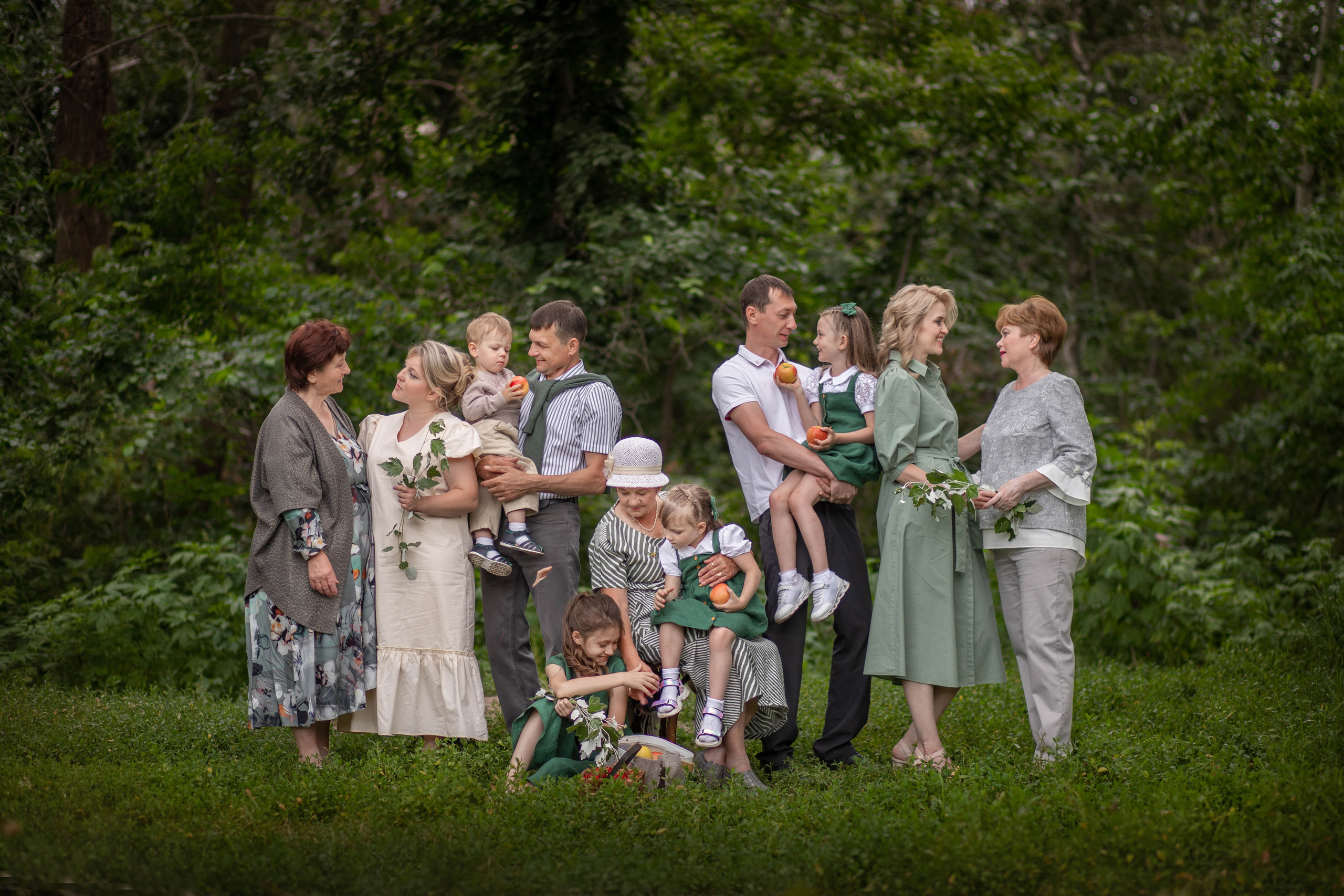 Фотосессия Поколения. Семейный фотограф Полина Высоцкая в Оренбурге